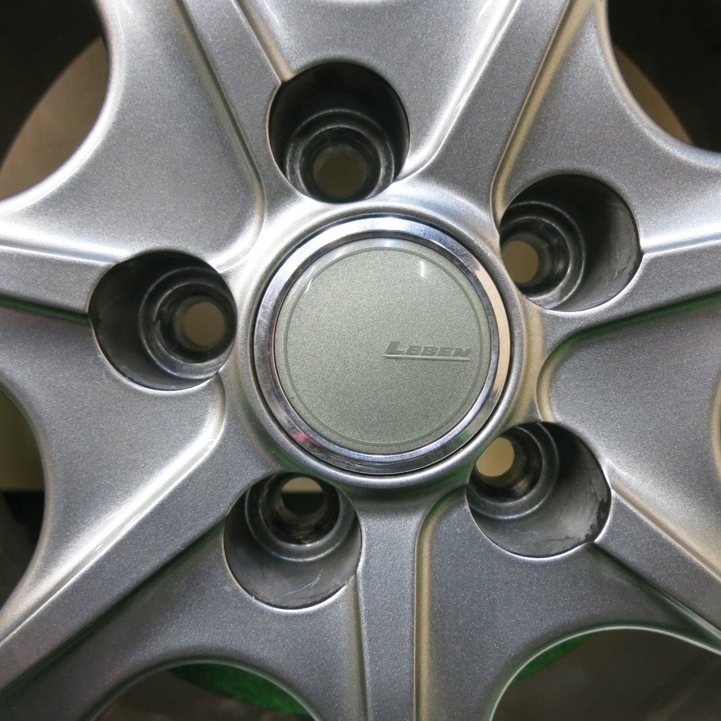 [送料無料]バリ溝！22年！キレイ！ほぼ10分★スタッドレス 195/65R15 ヨコハマ アイスガード iG60 LEBEN レーベン 15インチ PCD100/5H★3051307ヒス
