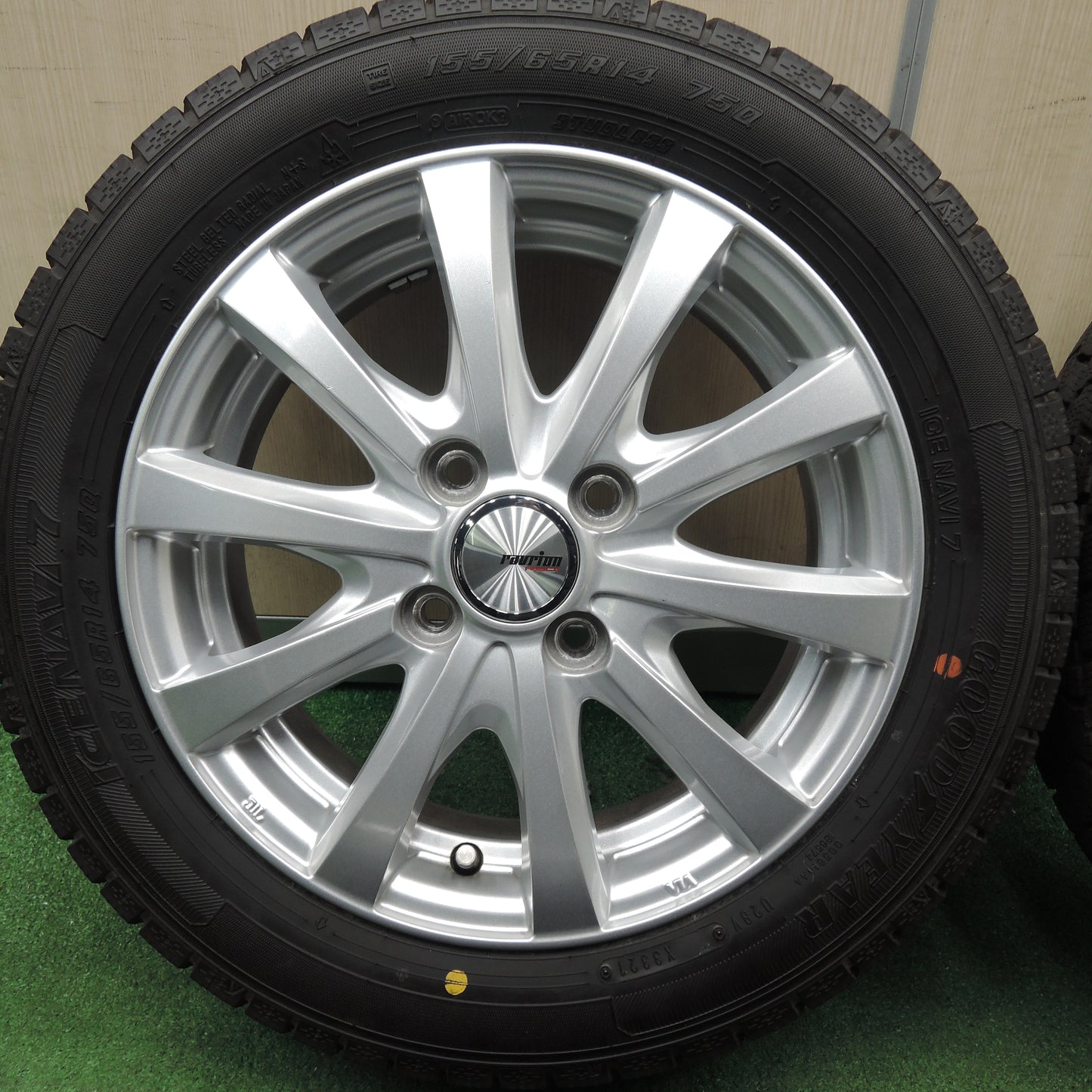 *送料無料*バリ溝！21年！キレイ！9分★スタッドレス 155/65R14 グッドイヤー アイスナビ7 ravrion RS01 ラブリオン 14インチ PCD100/4H★4010903TNス