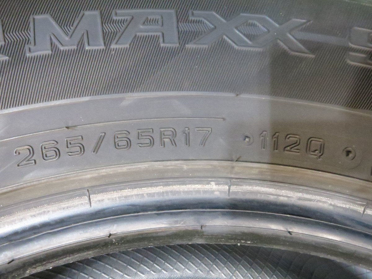[送料無料]ほぼ未使用！18年★スタッドレス 265/65R17 ダンロップ ウインターマックス SJ8 17インチ タイヤ ランクル プラド サーフ FJクルーザー等★2122302Hスタ