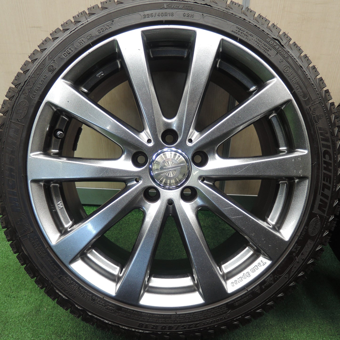 *送料無料*バリ溝！9.5分★ベンツ 等 Team Sparco 225/40R18 スタッドレス ミシュラン X-ICE XI3 チームスパルコ 18インチ PCD112/5H★3120103TNス