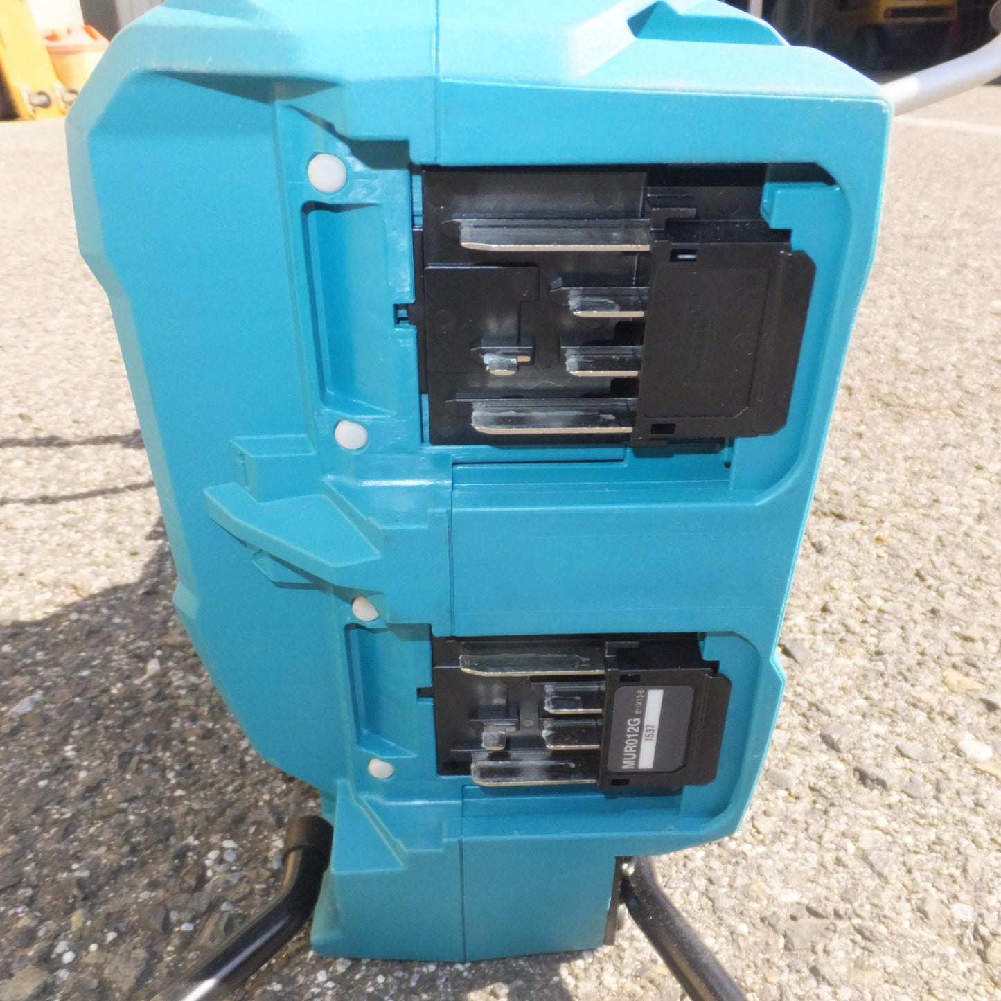 [送料無料] 岐阜発 キレイ★マキタ makita 充電式草刈機 MUR012G 72V-80V(max) 本体のみ★