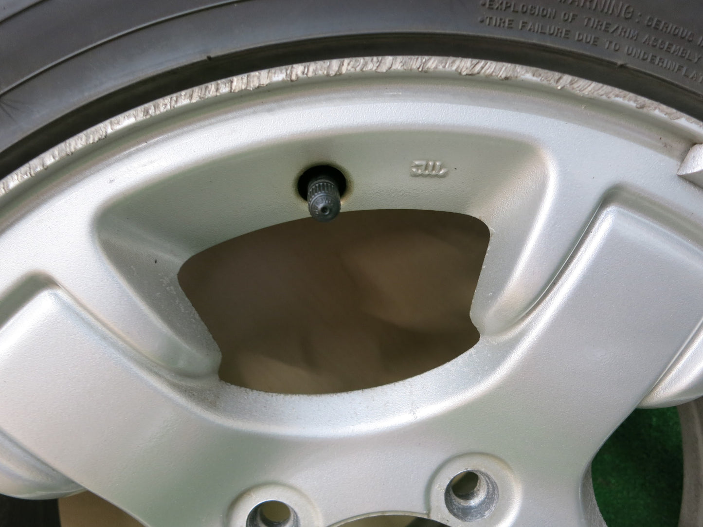 [送料無料]★スズキ ジムニー 純正 175/80R16 スタッドレス ダンロップ ウインターマックス SJ8 16インチ PCD139.7/5H★2100504ヒス