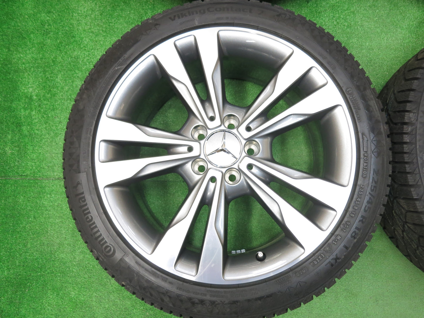 [送料無料]未使用！18年★ベンツ Cクラス W205 C200 純正 225/45R18 スタッドレス コンチネンタル バイキングコンタクト7 18インチ PCD112/5H★2122102ヒス