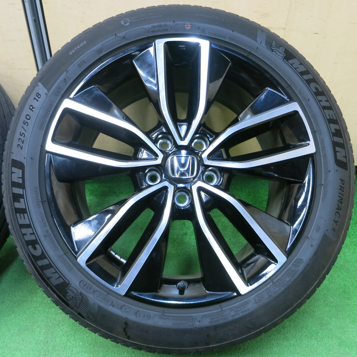 *送料無料* キレイ！21年★ホンダ RV5 RV6 ヴェゼル 純正 225/50R18 ミシュラン プライマシー4 18インチ PCD114.3/5H★4021604イノ