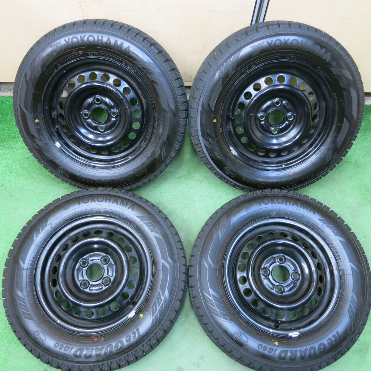 *送料無料*超バリ溝！22年！ほぼ10分★ホンダ フリード 純正 スチール 185/70R14 スタッドレス ヨコハマ アイスガード iG60 14インチ PCD100/4H★3102509イス