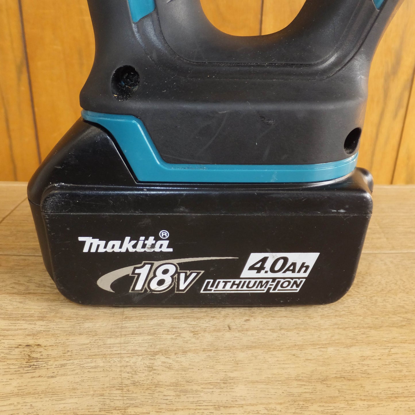 [送料無料]キレイ★マキタ makita 400mm 充電式生垣バリカン MUH407D　バッテリ BL1840　急速充電器 DC18RF　セット★