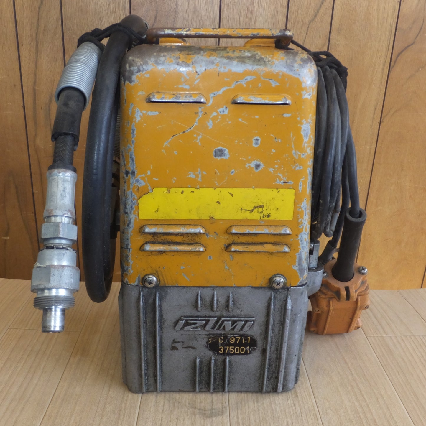 [送料無料] 現状品★泉精器 IZUMI 機動油圧ヘッド分離式工具ポンプ部 R14E-F　設定圧力 700kgf/cm2　AC100V 50/60Hz★