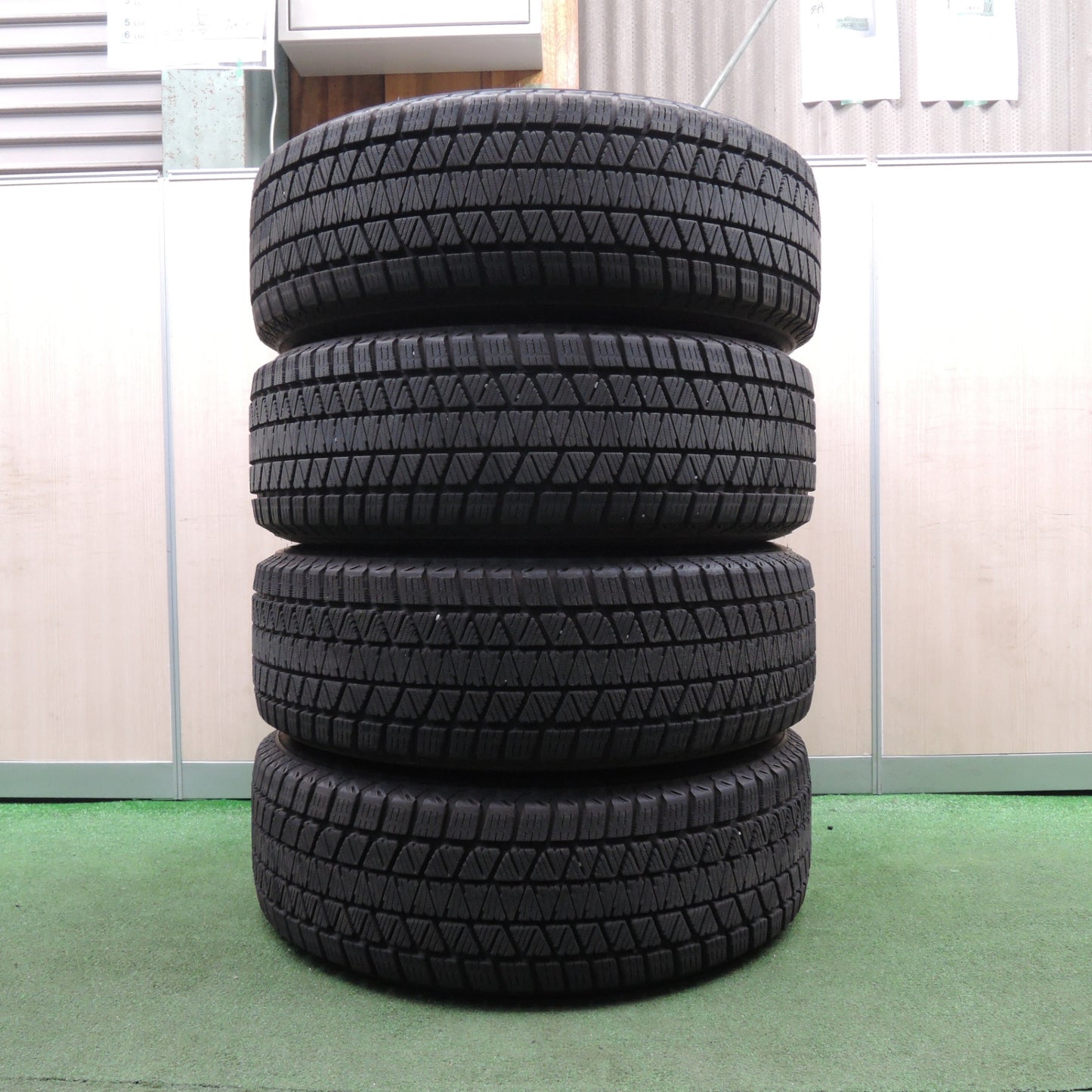 *送料無料* キレイ！21年★スタッドレス 225/65R17 ブリヂストン ブリザック DM-V3 BALMINUM バルミナ 17インチ PCD114.3/5H★4013001NJス