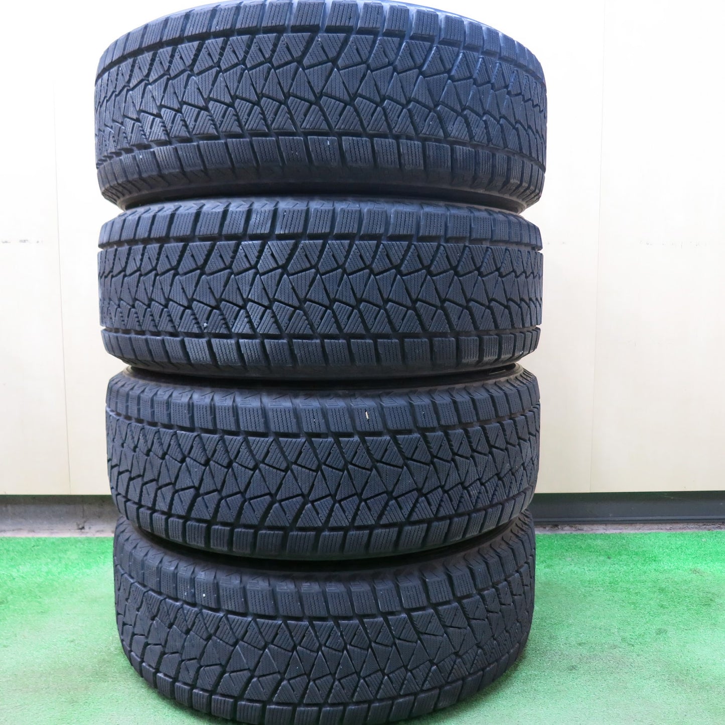 [送料無料]バリ溝！キレイ！9分★スバル SJ フォレスター 純正 225/60R17 スタッドレス ブリヂストン ブリザック DM-V2 17インチ PCD100/5H★3040506ヒス