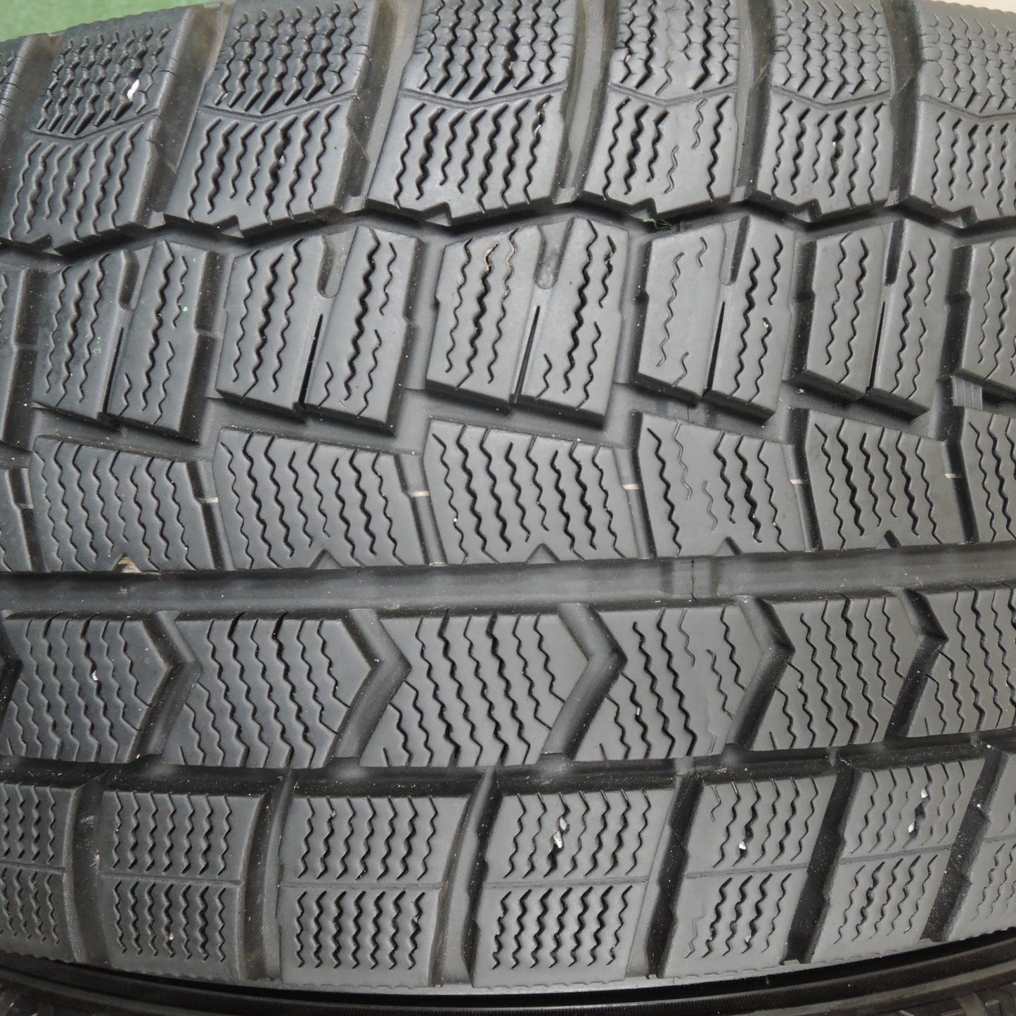 [送料無料] バリ溝！ほぼ10分！キレイ★スタッドレス 235/45R18 ダンロップ ウインターマックス WM02 RiZLEY weds ライツレー 18インチ PCD114.3/5H★4011906TNス