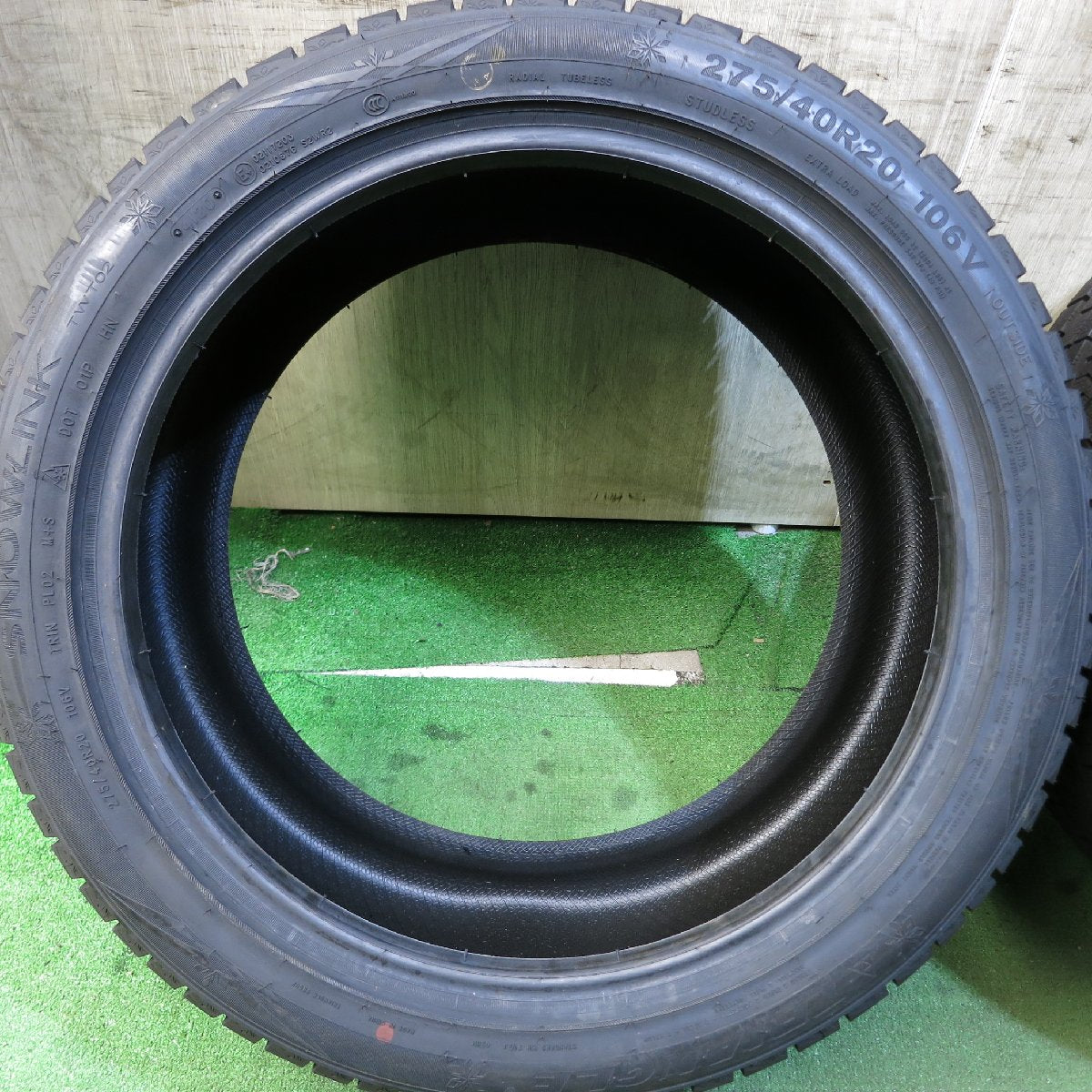 [送料無料]未使用！20年★スタッドレス 275/40R20 トライアングル SNOWLINK タイヤ 20インチ レクサス BMW 等★3062114Hスタ
