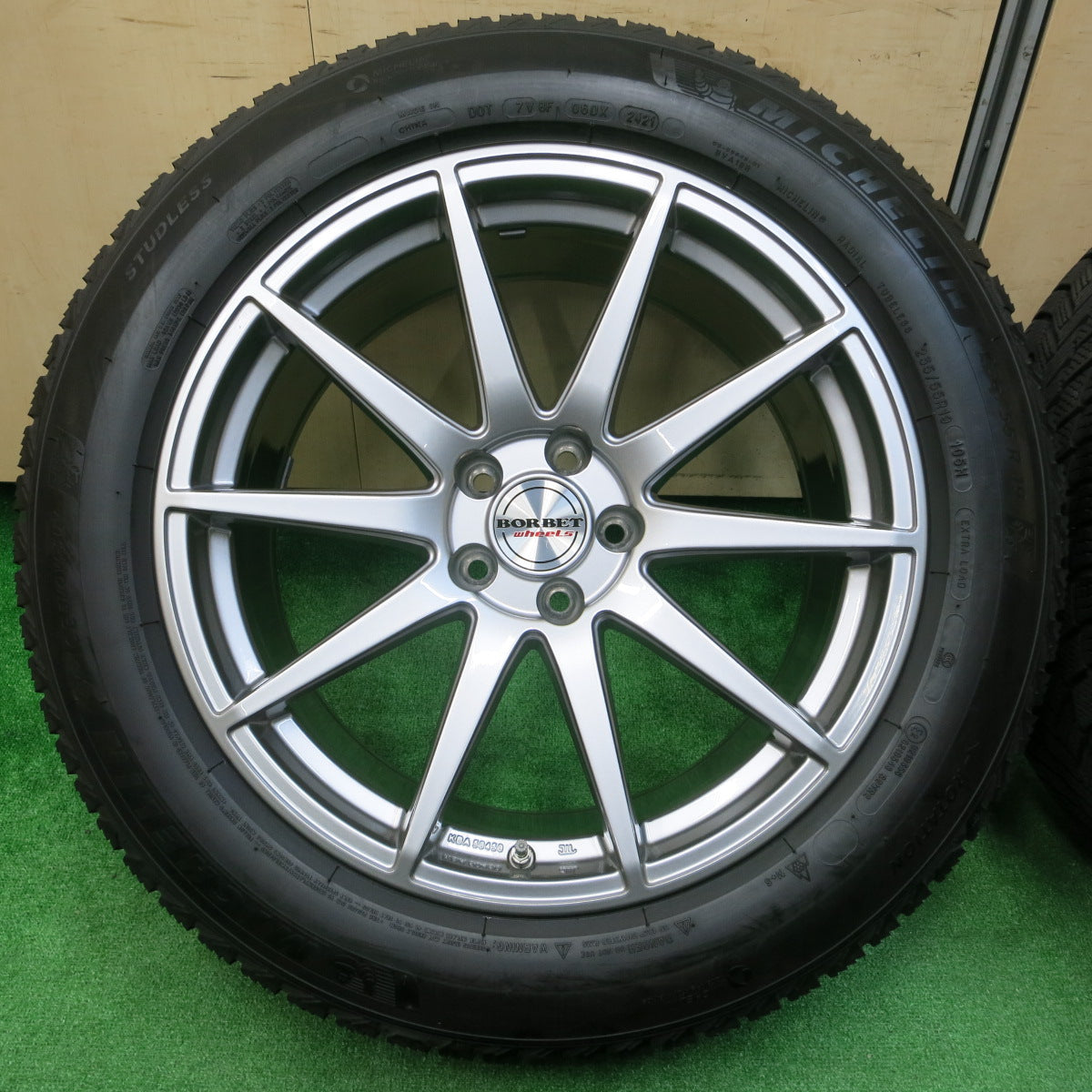 *送料無料*バリ溝！21年！キレイ！9.5分★ベンツ 等 BORBET 255/50R19 スタッドレス ミシュラン X-ICE SNOW SUV ボルベット 19インチ PCD112/5H★3112409イス