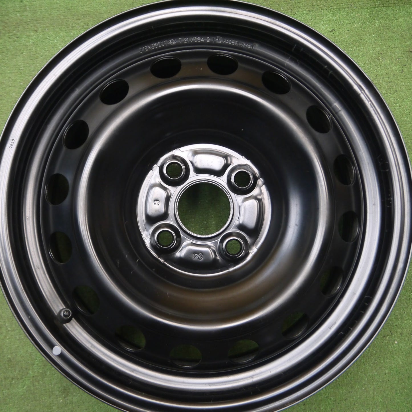 [送料無料]キレイ★トヨタ アクア 純正 スチール ホイール 15インチ 15×6J PCD100/4H★3110606Hホ