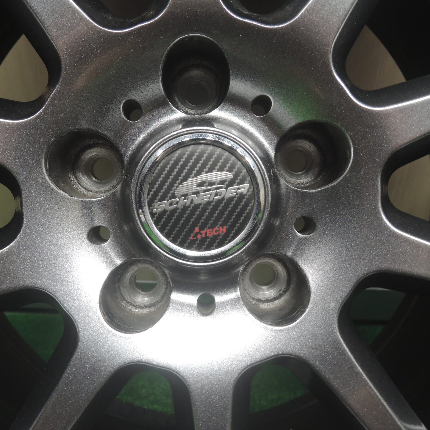 [送料無料]超バリ溝！キレイ！9.5分以上★スタッドレス 225/65R17 トーヨー ウインタートランパス TX SCHNEIDER シュナイダー 17インチ PCD114.3/5H★3070701SYス