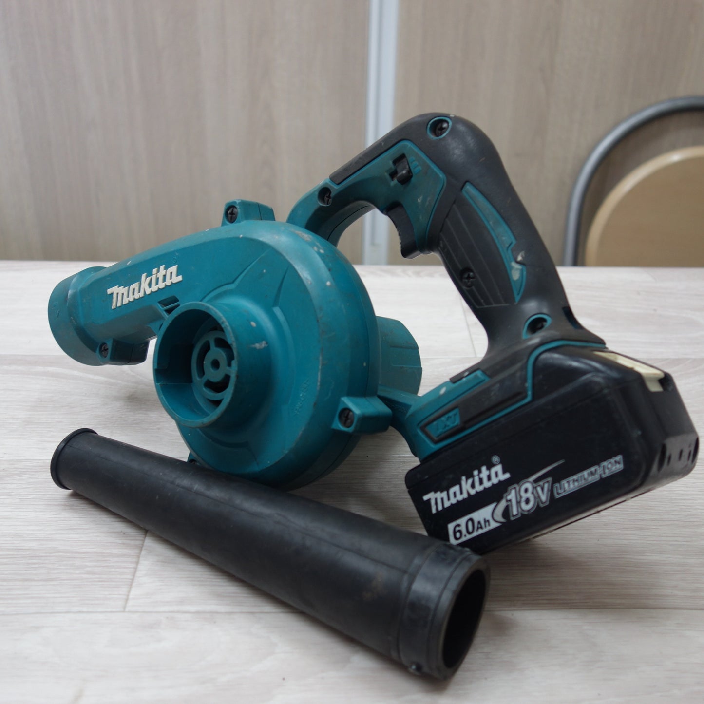 [送料無料] ☆マキタ 充電式 ブロワ UB185D ブロア 送風 集じん ブロア makita☆