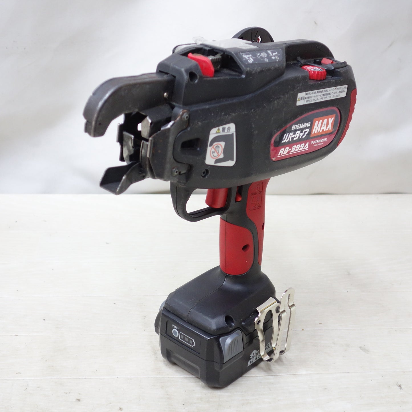 [送料無料] キレイ◆MAX マックス 充電式 鉄筋結束機 リバータイア RB-399A 14.4V JP-L91440A バッテリー2個 充電器付き 電動工具◆