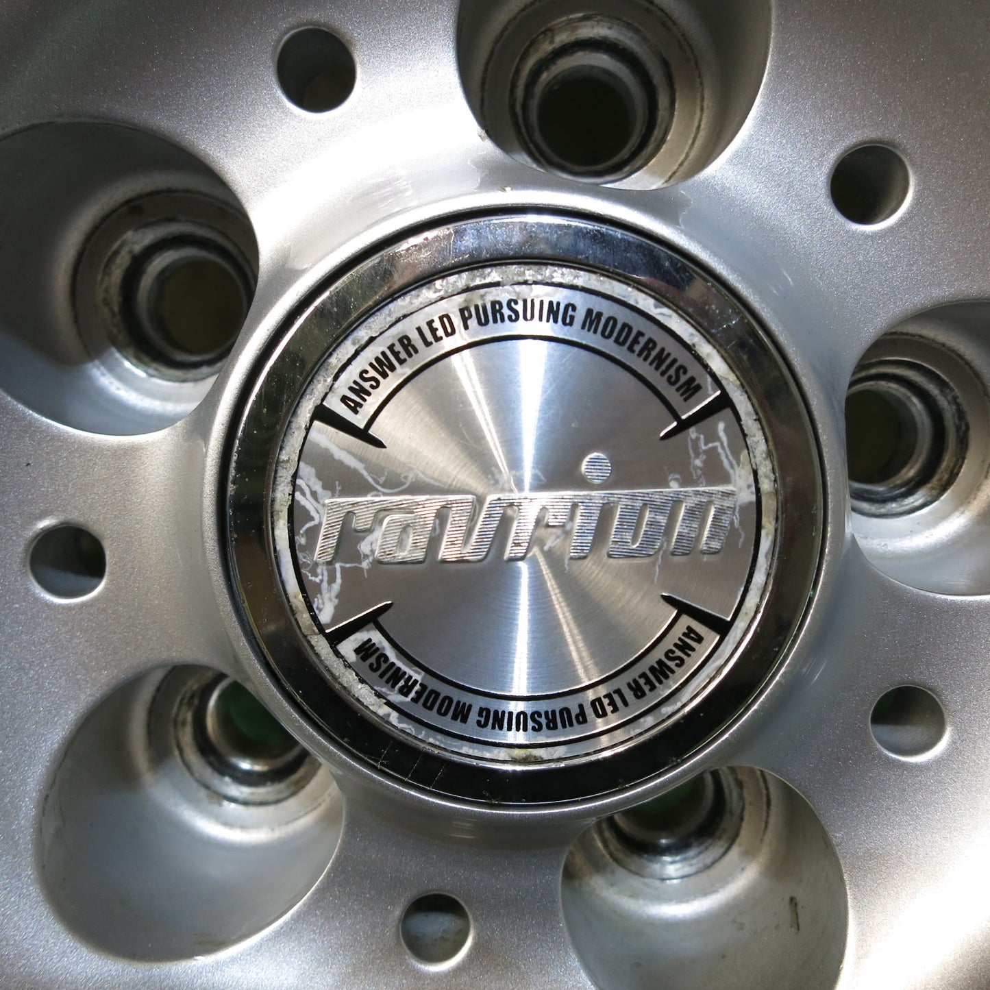 [送料無料]バリ溝！20年！綺麗！9.5分★プリウス 等 195/65R15 スタッドレス ブリヂストン ブリザック VRX2 ravrion ラブリオン 15インチ PCD100/5H★3042806Hス