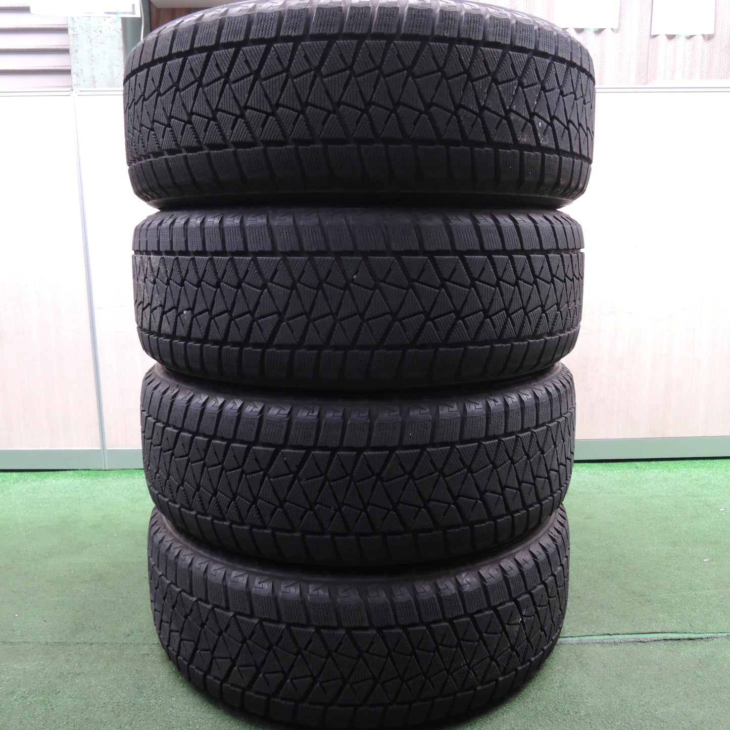 *送料無料*センサー付★レクサス 20系 RX バージョンL 純正 235/55R20 スタッドレス ブリヂストン ブリザック DM-V2 PCD114.3/5H★3122312HAス