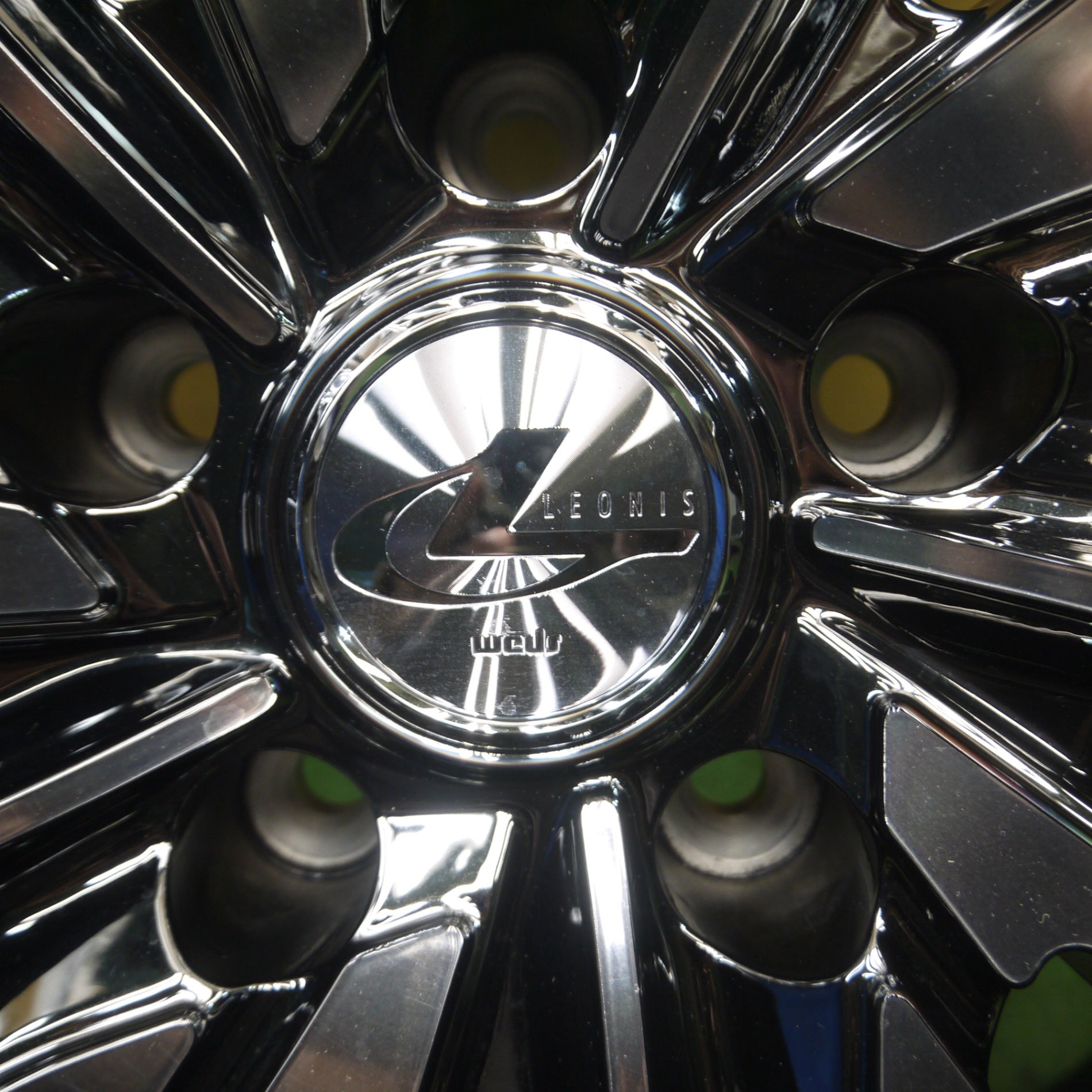 送料無料* キレイ☆LEONIS VT weds レオニス ホイール 19インチ 19×8J
