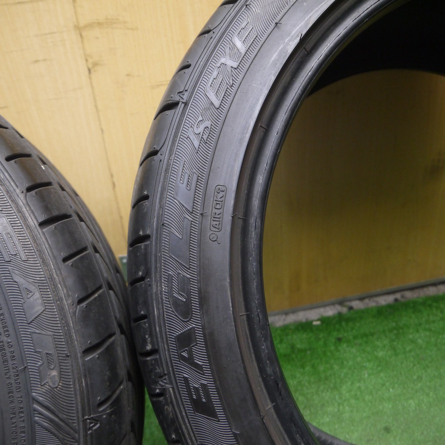 *送料無料*バリ溝！9.5分★255/40R18 グッドイヤー イーグル LS EXE タイヤ 18インチ レクサス BMW 等★3112806Hノタ