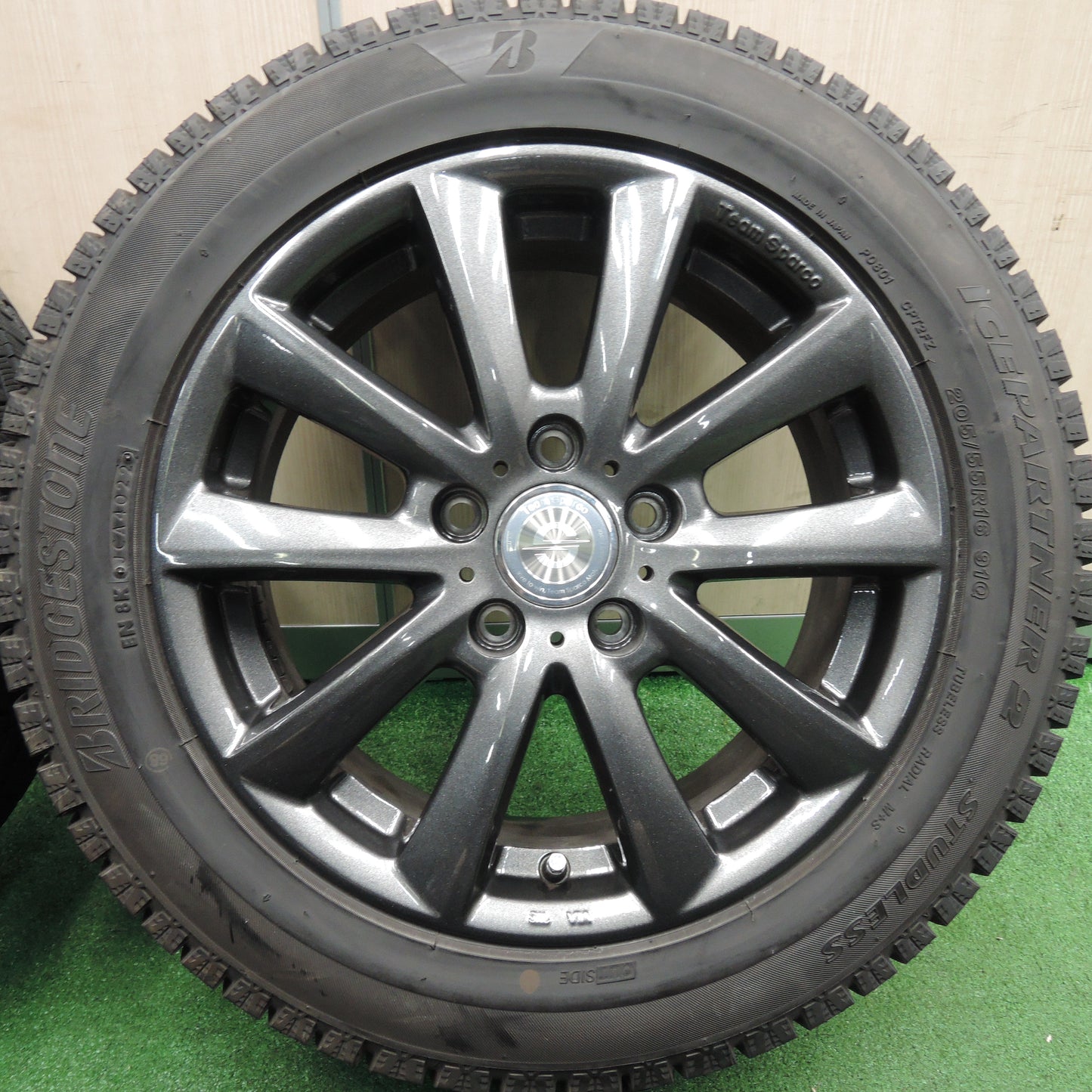 *送料無料*バリ溝！22年！綺麗！ほぼ10分★ベンツ 等 Team Sparco CRIMSON 205/55R16 スタッドレス ブリヂストン アイスパートナー2 PCD112/5H★3120913HAス