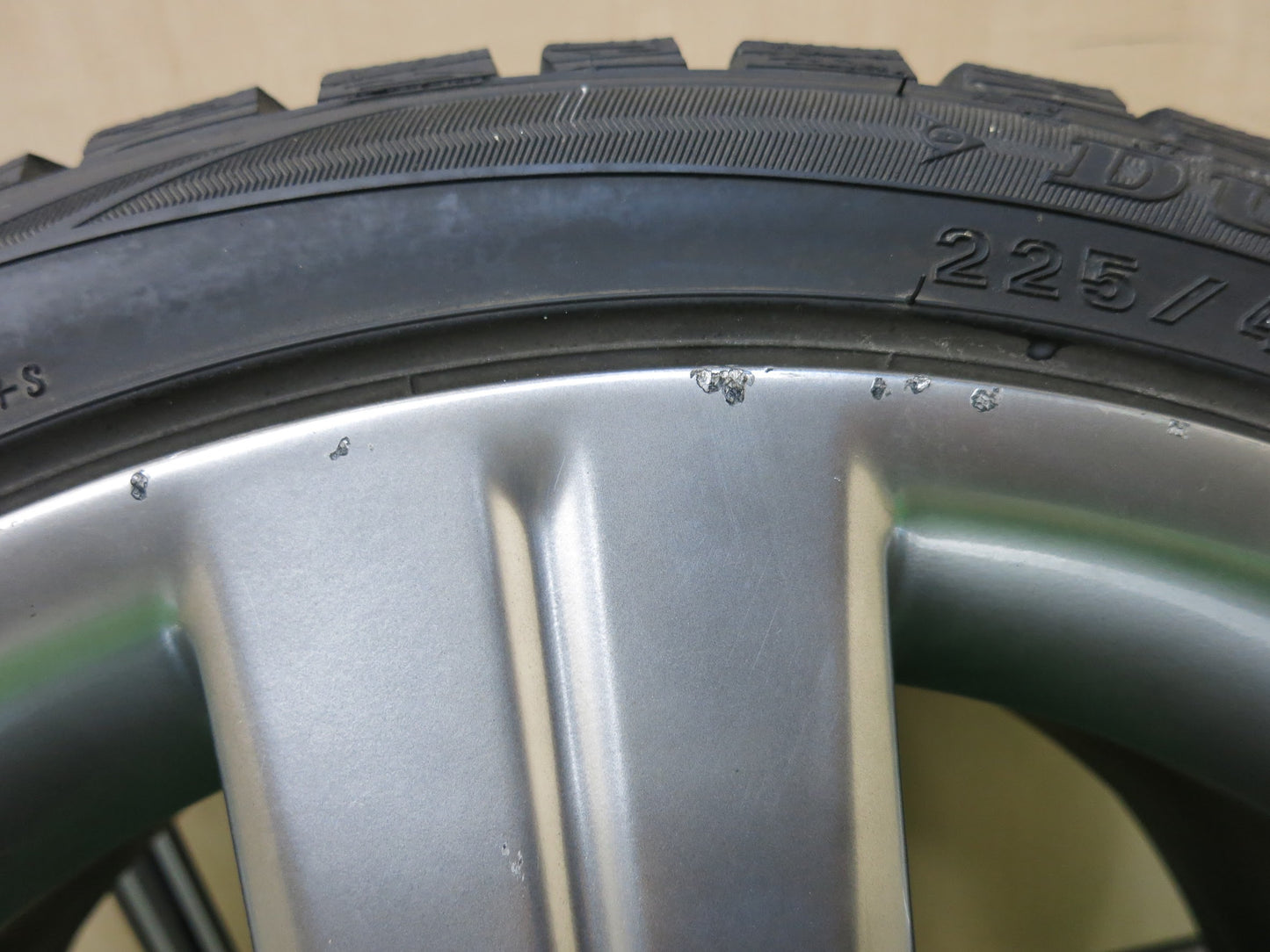 [送料無料]バリ溝！9分★レクサス GS430 純正 225/40R18 スタッドレス ダンロップ ウインターマックス WM01 18インチ PCD114.3/5H★3030408ヒス