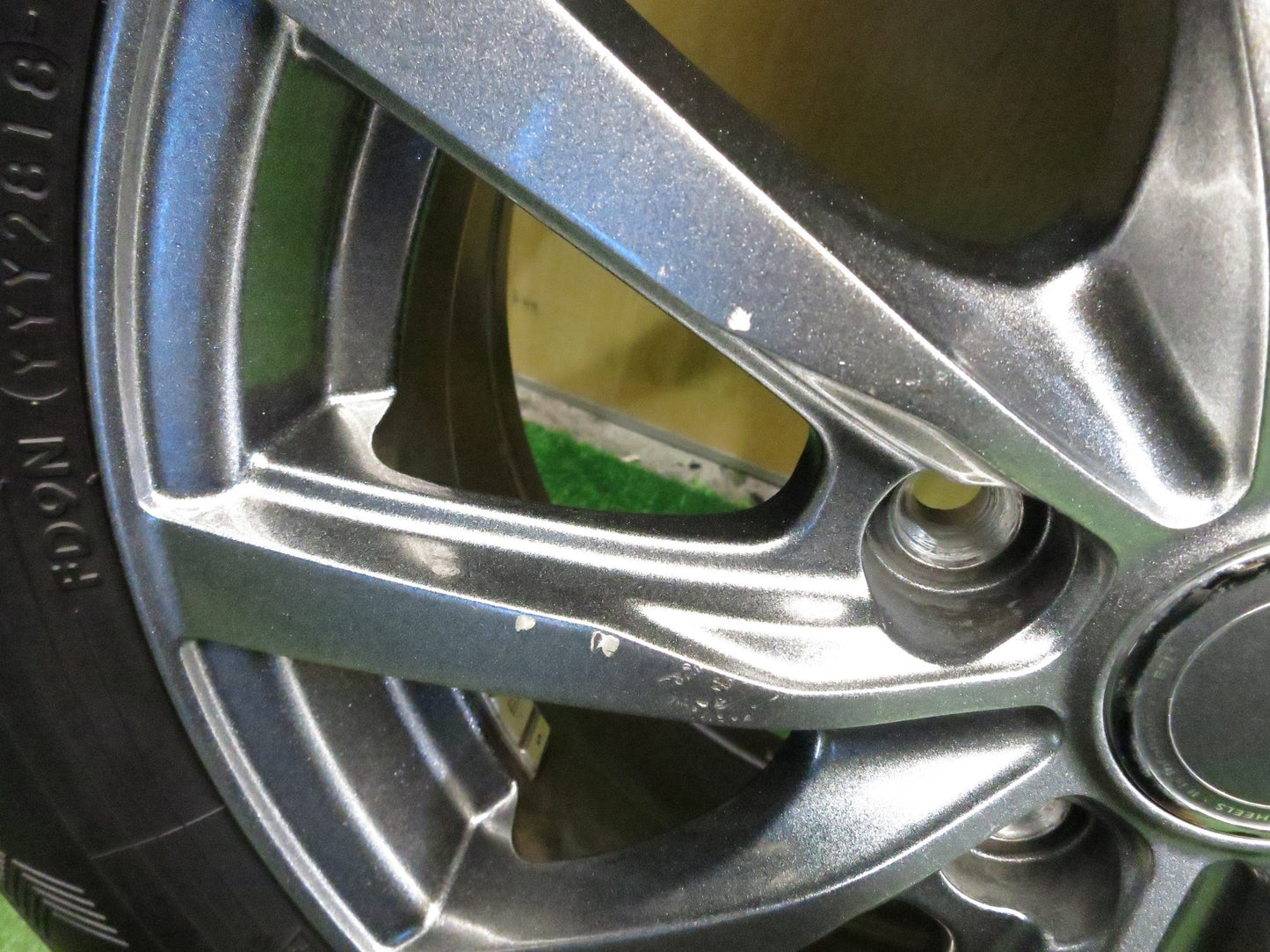 [送料無料]バリ溝！9分★スタッドレス 195/65R15 ヨコハマ アイスガード iG60 GRASS グラス 15インチ PCD114.3/5H★3020301Hス