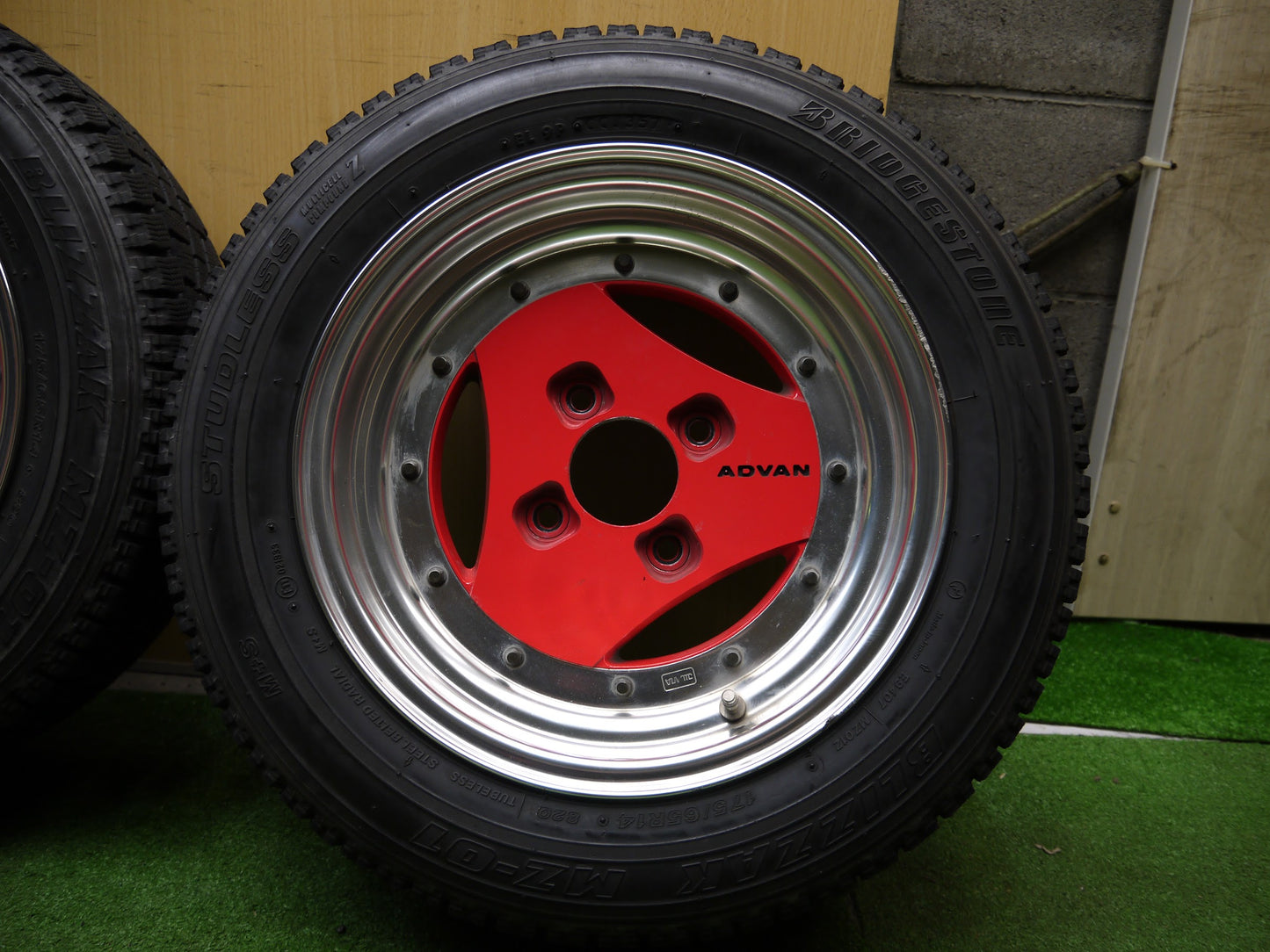 [送料無料]綺麗★ADVAN RACING A3A -14-1 175/65R14 スタッドレス YOKOHAMA アドバンレーシング ブリヂストン ブリザックMZ-01 PCD114.3/4H★2020123ヤス