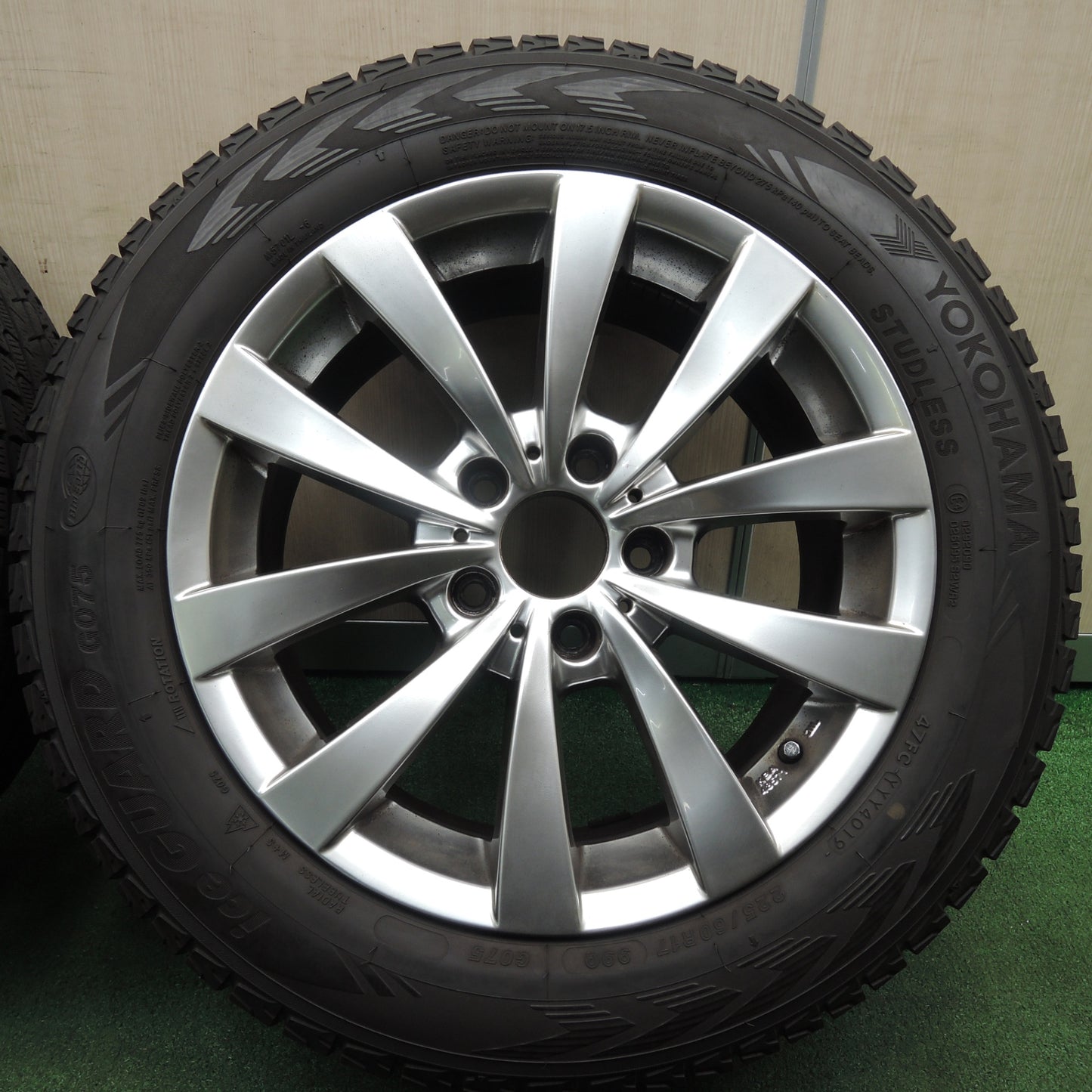 *送料無料* バリ溝！9分★BMW 等 MOTEC 225/60R17 スタッドレス ヨコハマ アイスガード G075 モーテック 17インチ PCD120/5H★4030505TNス