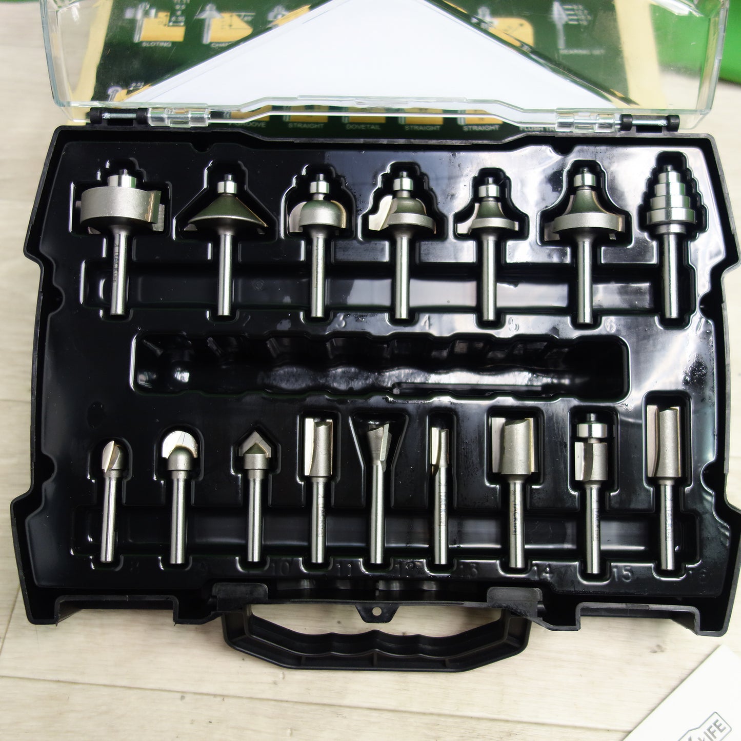 [送料無料] ほぼ未使用！美品！セット☆TACKLIFE トリマー ビット セット 6mm軸 ARB04C 19PCS Router Bit Set 工具 パーツ☆