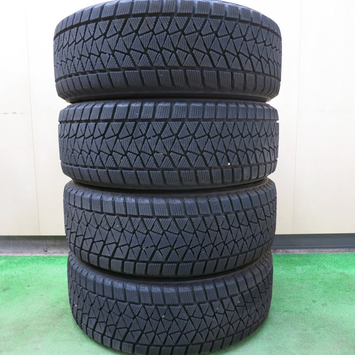 [送料無料]バリ溝！9分★スバル BRZ 純正 225/60R17 スタッドレス ブリヂストン ブリザック DM-V2 17インチ トヨタ 86 PCD100/5H★3061908ヒス