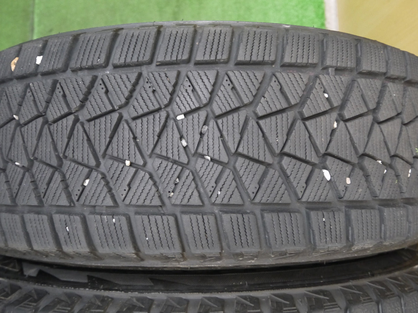[送料無料]キレイ★スタッドレス 225/65R17 ブリヂストン ブリザック DM-V2 JOKER weds ジョーカー 17インチ PCD114.3/5H★2101903クス