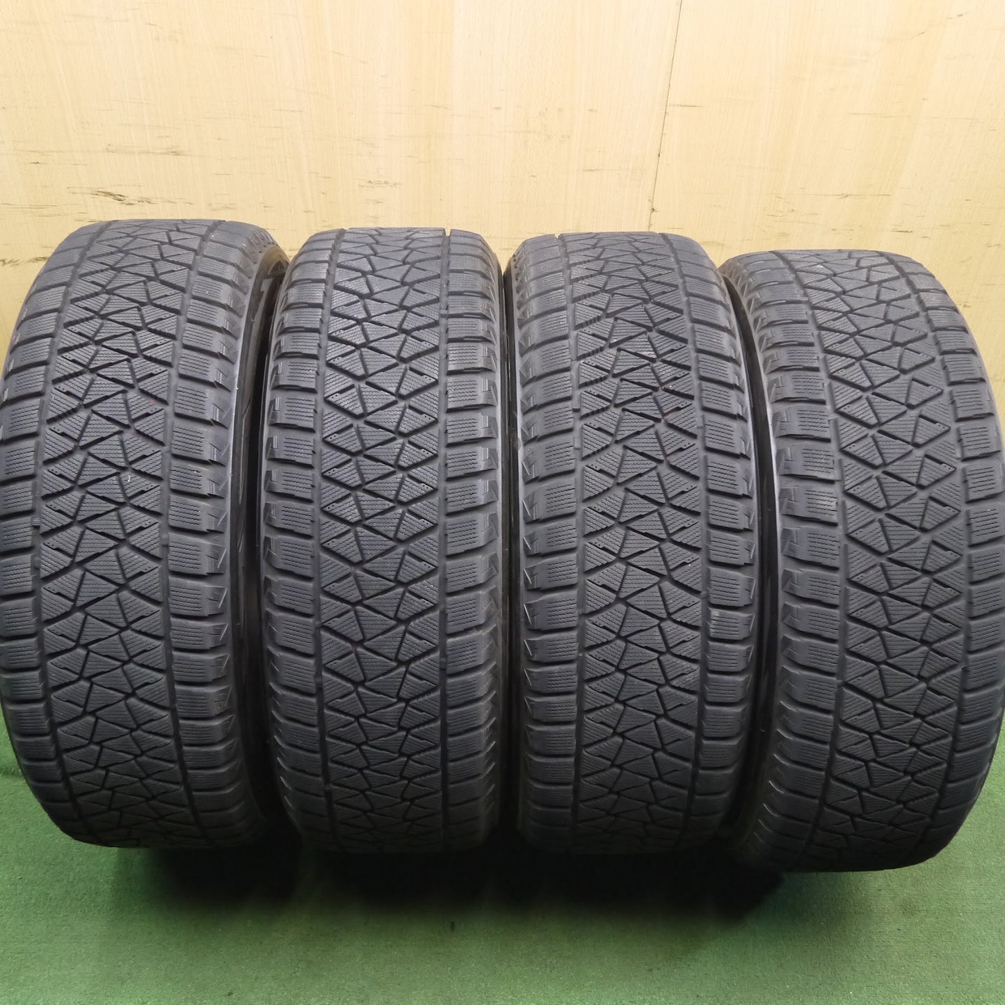[送料無料]バリ溝！キレイ！8.5分★レクサス 10系 RX Fスポーツ 純正 235/55R19 スタッドレス ブリヂストン ブリザック DM-V2 19インチ PCD114.3/5H★3070704クス