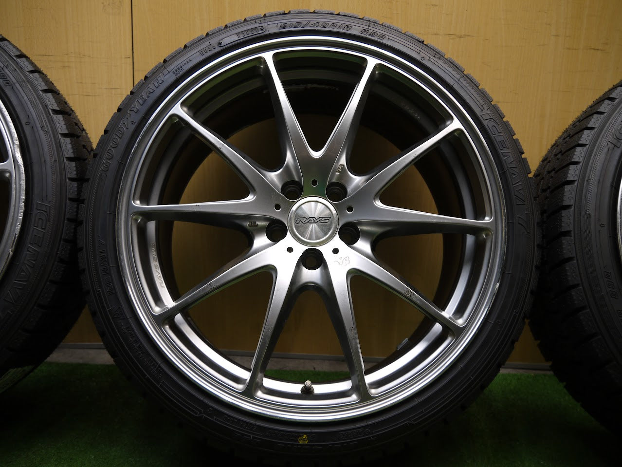 [送料無料]タイヤ未使用！21年★スタッドレス 215/40R18 RAYS VR G25 鍛造 グッドイヤー アイスナビ7 レイズ 18インチ PCD100/5H★