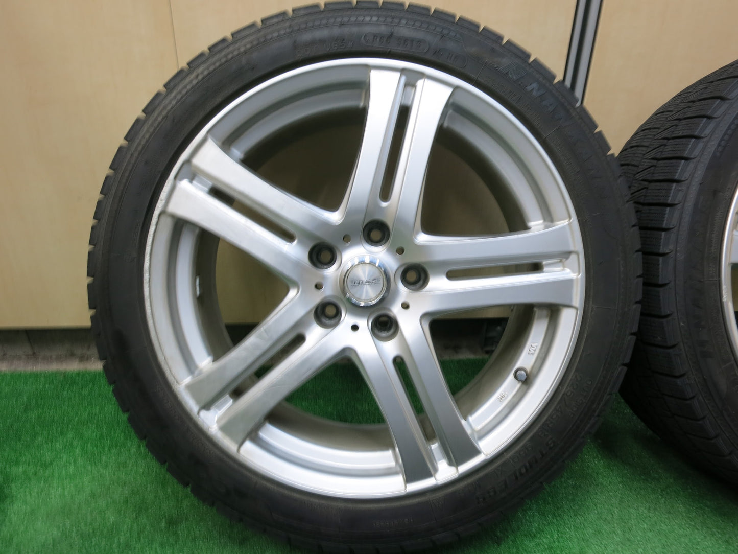 [送料無料]バリ溝！8.5分★スタッドレス 225/45R18 ナンカン CORSAFA T.R.G.5. TRG5 社外 アルミ 18インチ PCD114.3/5H★2122705ヒス