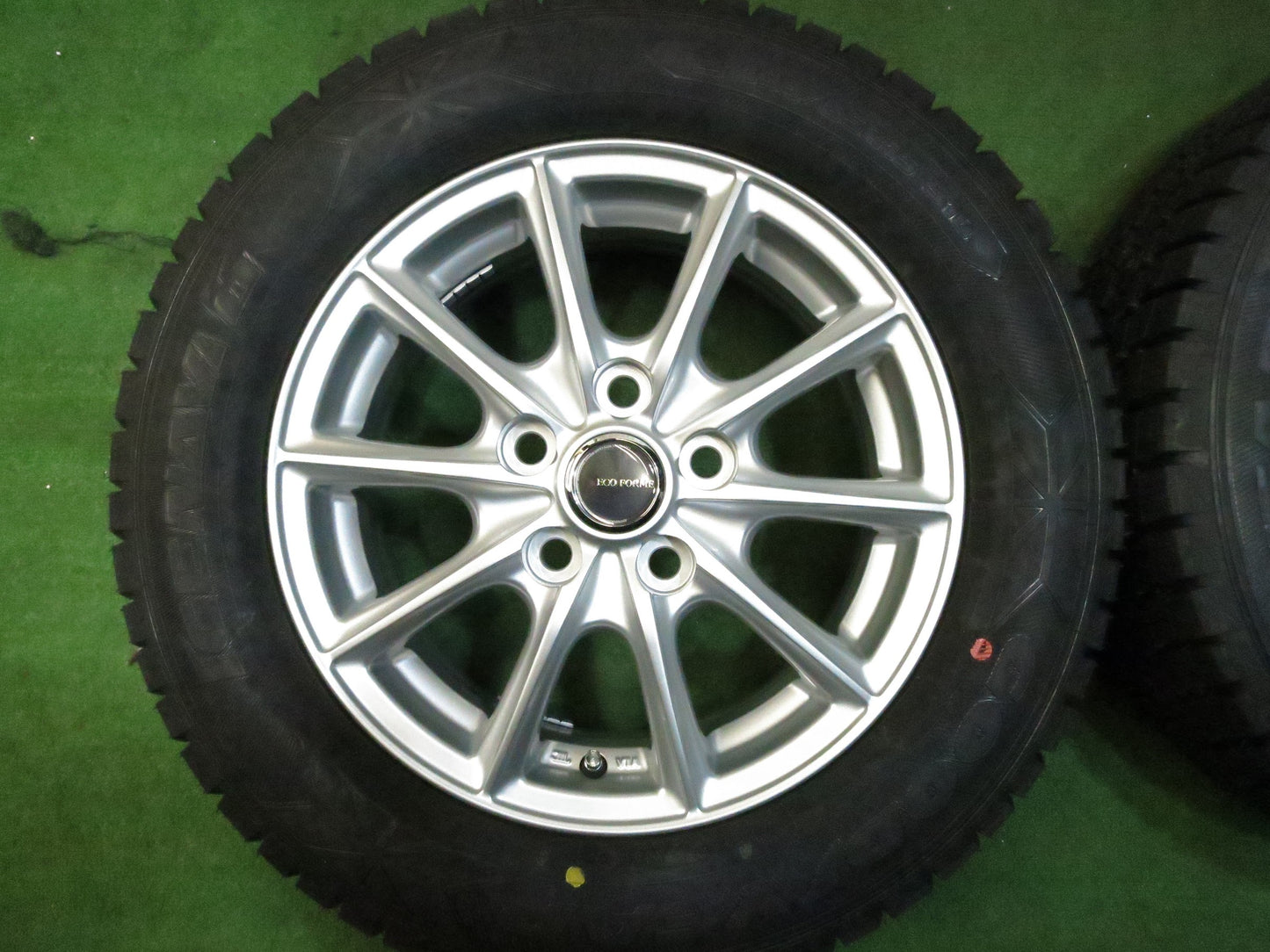 [送料無料]未使用！19年★スタッドレス 195/65R15 グッドイヤー アイスナビ6 ECO FORME エコフォルム 15インチ PCD114.3/5H★3021007Hス