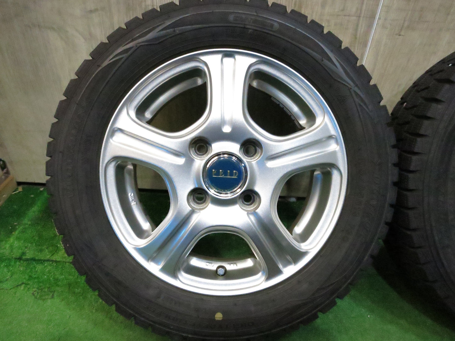 [送料無料]バリ溝！キレイ！9分★スタッドレス 155/65R13 ダンロップ ウインターマックス WM01 FEID 13インチ PCD100/4H★3011804Hス