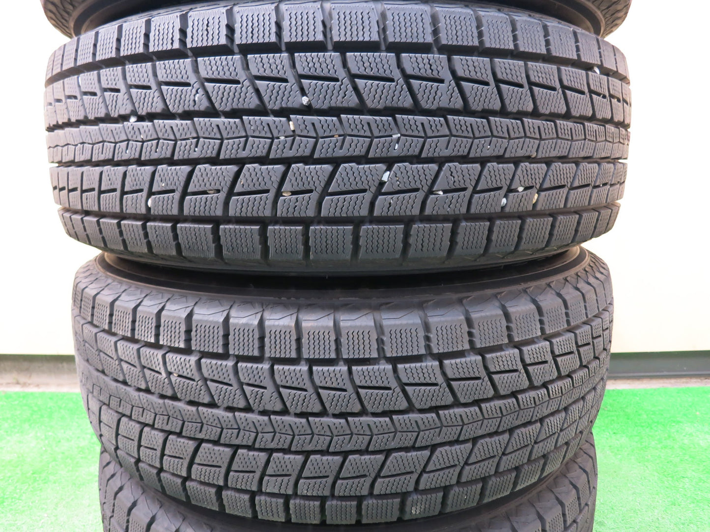 [送料無料]バリ溝！19年！綺麗！9.5分以上★スタッドレス 225/65R17 ダンロップ ウインターマックス SJ8 DUFACT デュファクト 17インチ PCD114.3/5H★2121401ヒス