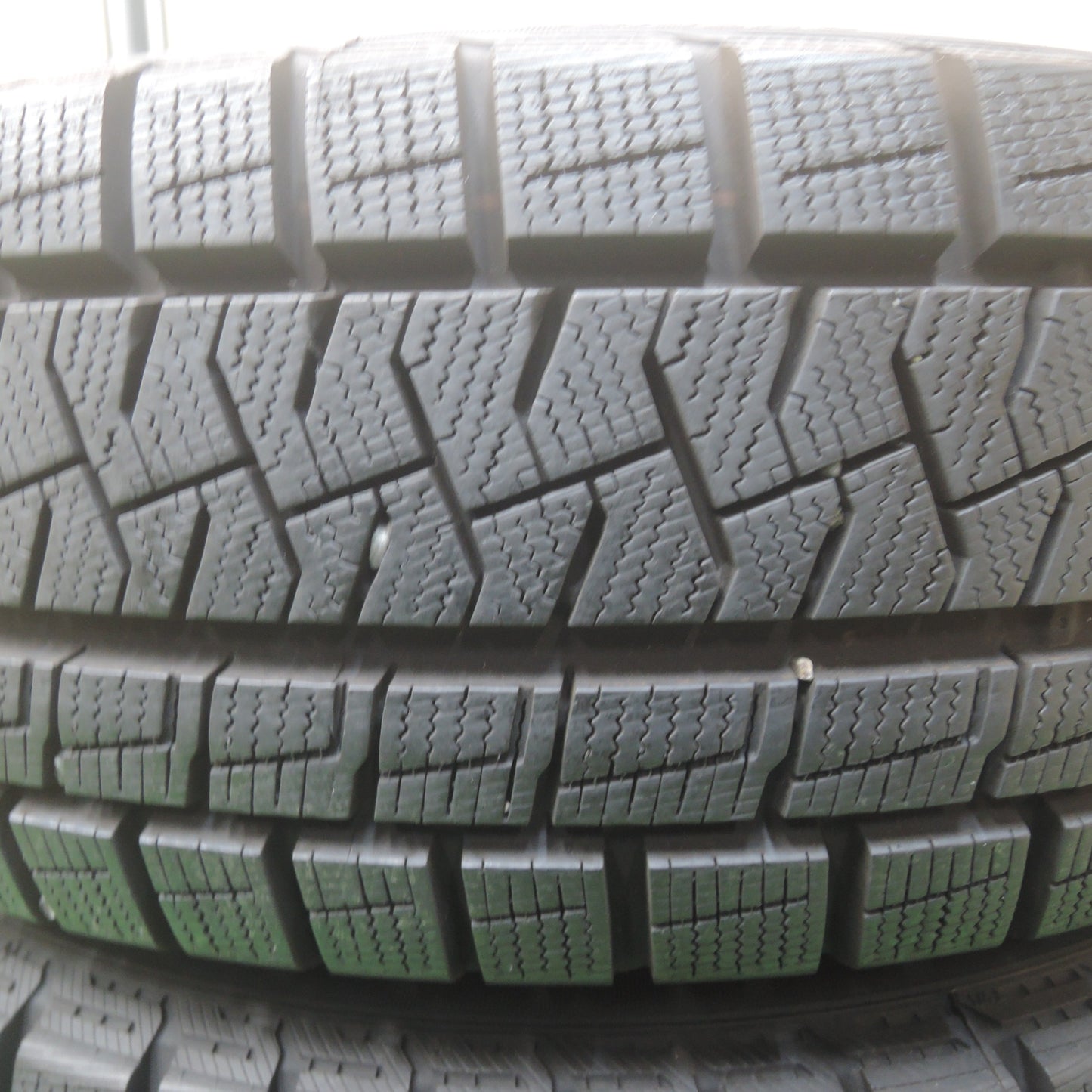 [送料無料] バリ溝！21年！9.5分以上★スタッドレス 185/65R15 ピレリ アシンメトリコ プラス TEAD weds PCD100/4H★4010908SYス