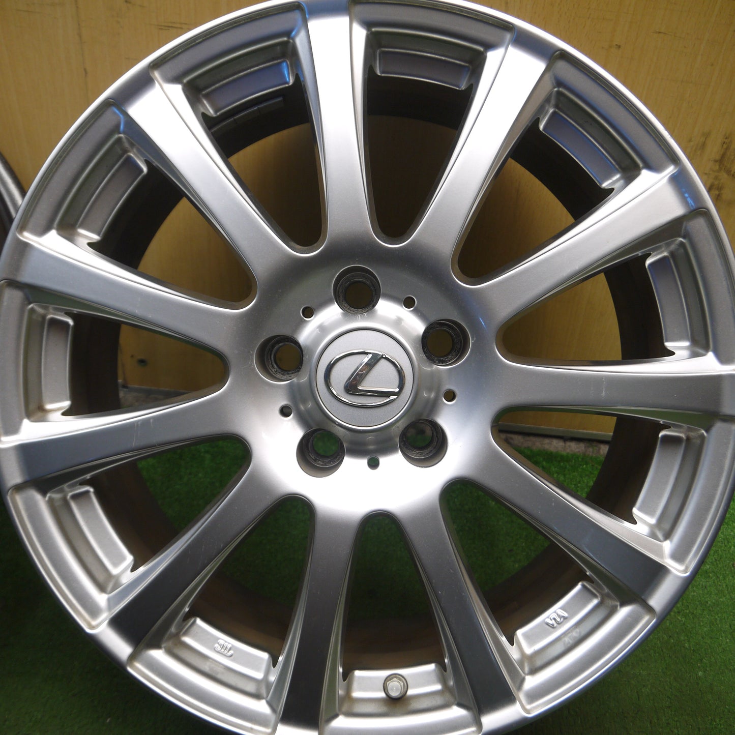 *送料無料*キレイ★レクサス 等 阿部商会 ホイール 18インチ ABE SHOKAI 18×7.5J PCD114.3/5H★3112004Hホ