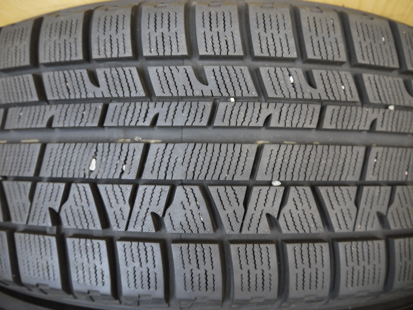 [送料無料]バリ溝！20年！キレイ！9.5分以上★スタッドレス 225/60R17 ヨコハマ アイスガード iG50 プラス SPORT AVELIA 17インチ PCD100/5H★2022602ヤス