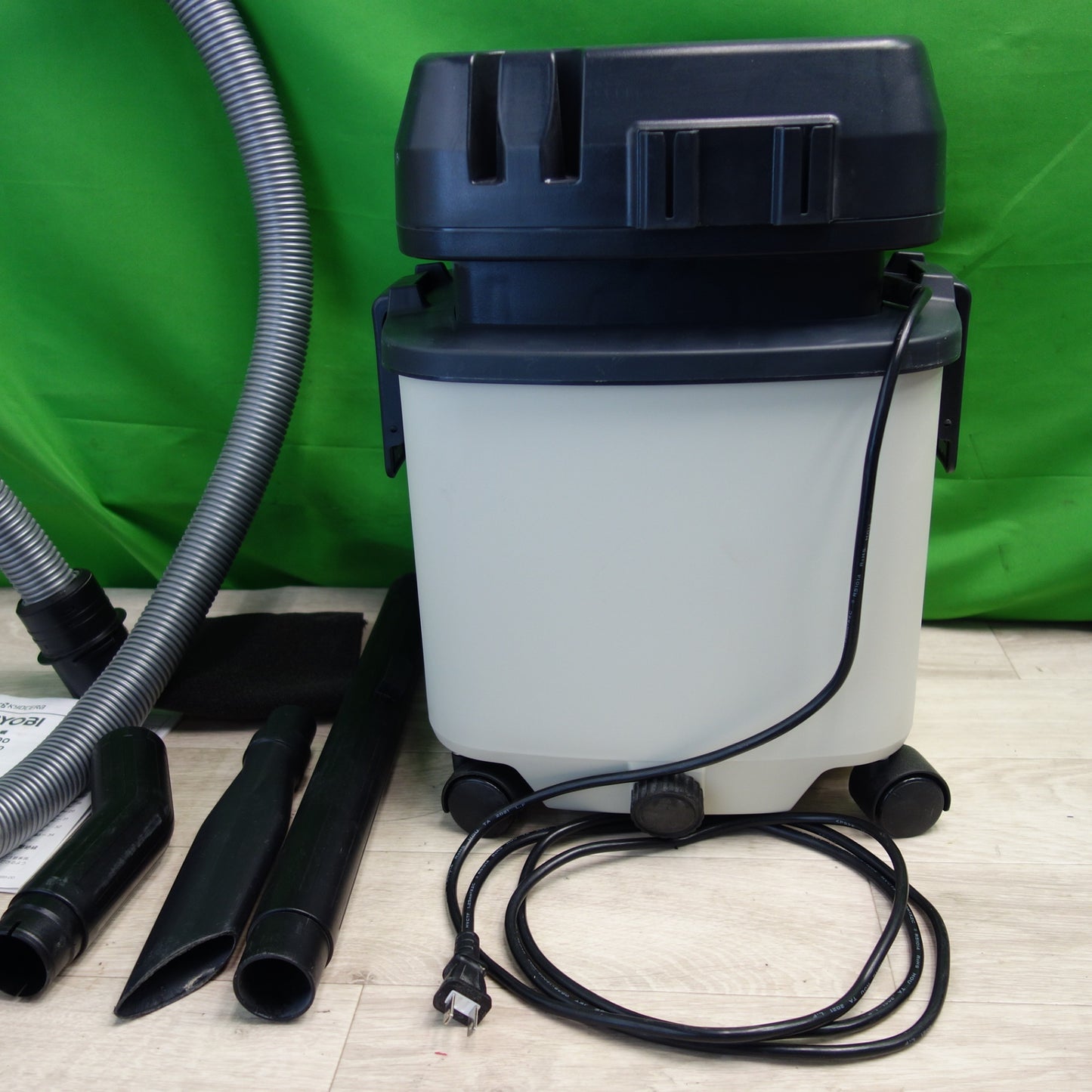 [送料無料] キレイ☆京セラ リョービ 乾湿両用 集じん機 VC-1100 乾燥15L 液体12L 集塵機 KYOCERA RYOBI☆