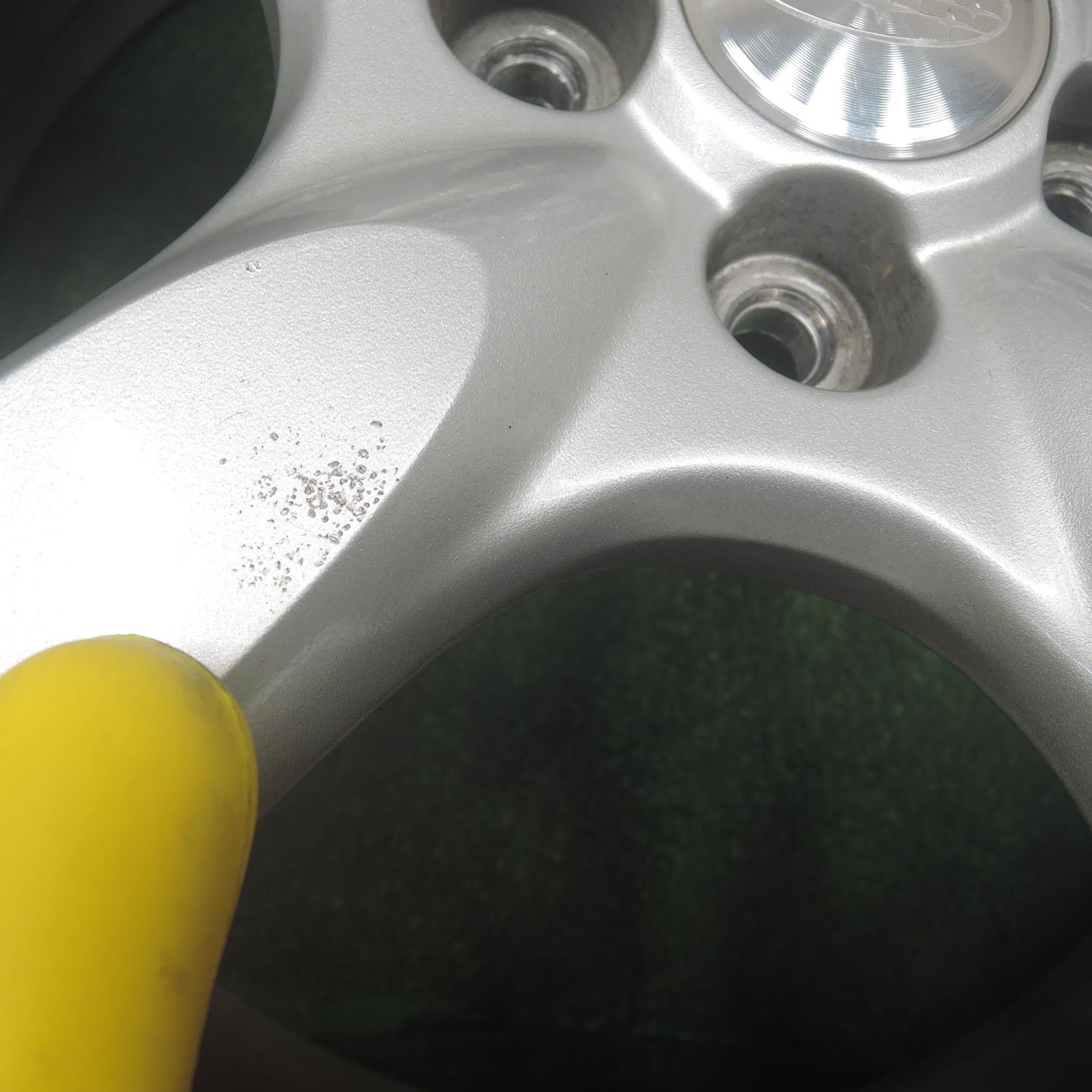 [送料無料]バリ溝！キレイ！9分★スバル レガシィ 純正 215/45R17 ブリヂストン ポテンザ RE050A 17インチ PCD100/5H★3110108SYノ