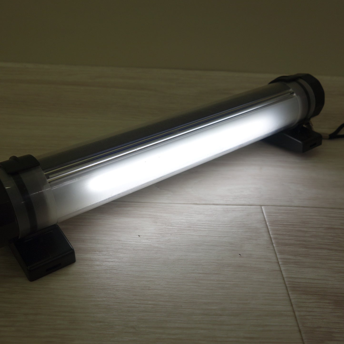 [送料無料] 2本セット☆HORUSIS チャージランプ CL-M 5500K 充電式 防水 LED 作業灯 ホルシス 白色光 暖色光 3段階 ライト☆