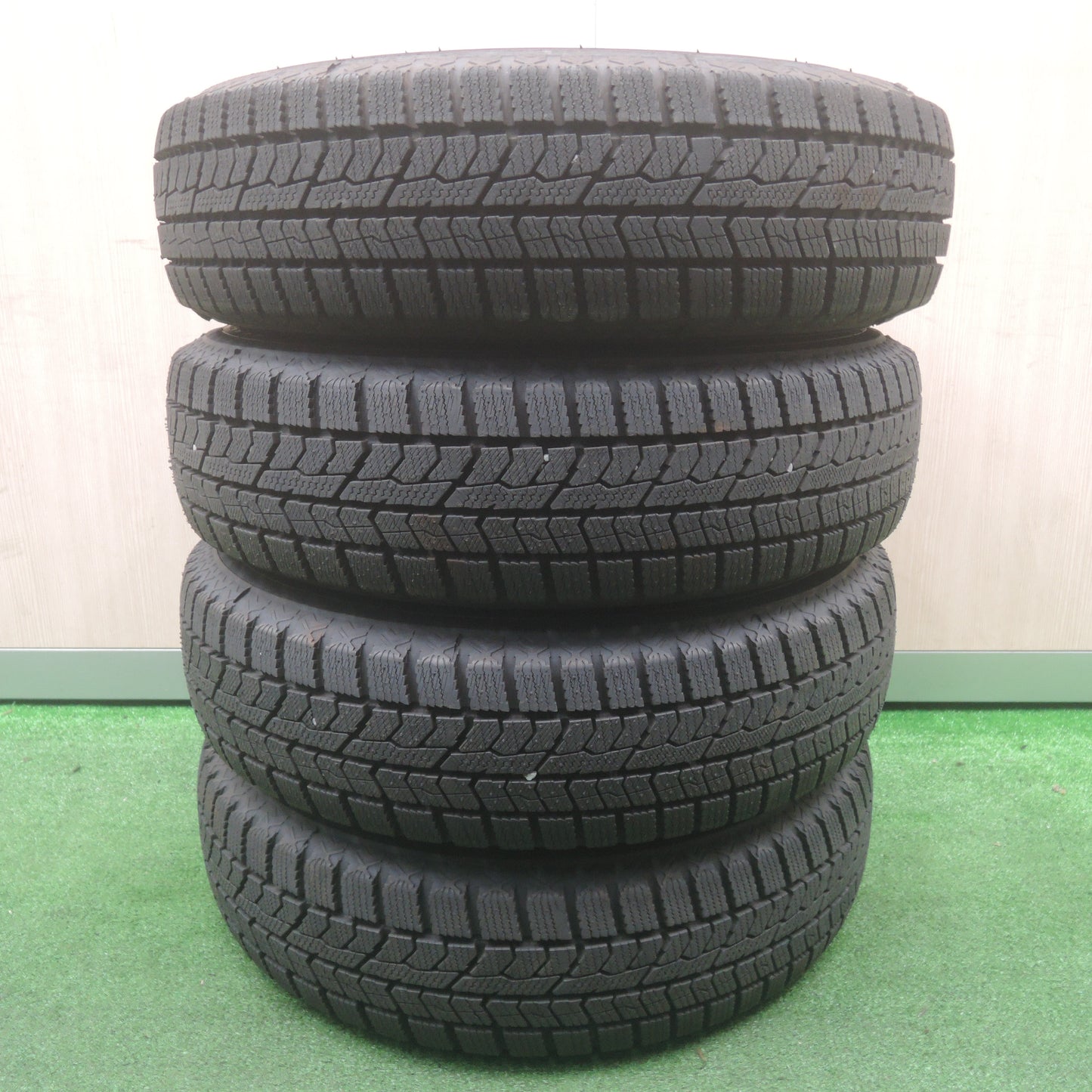 *送料無料*バリ溝！22年！キレイ！9.5分以上★スタッドレス 155/80R13 トーヨー オブザーブ GIZ2 FEID 13インチ PCD100/4H★3111309SYス