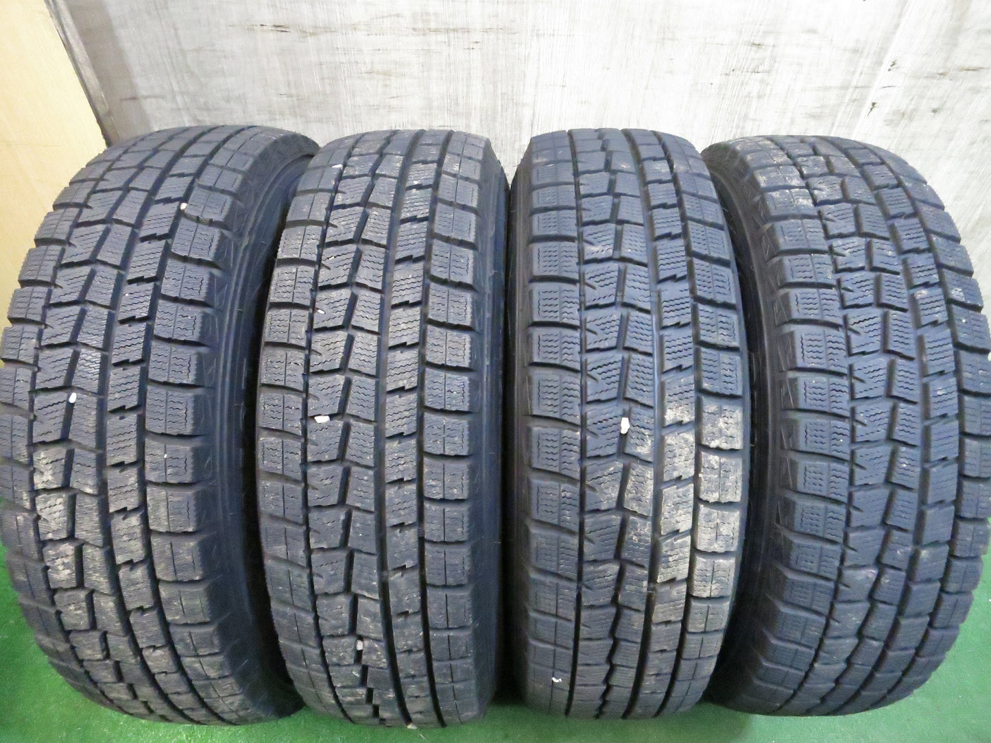 [送料無料]バリ溝！19年！キレイ！ほぼ10分★スタッドレス 175/70R14 ダンロップ ウインターマックス WM01 JOKER 14インチ PCD100 114.3/4H マルチ★3020804Hス