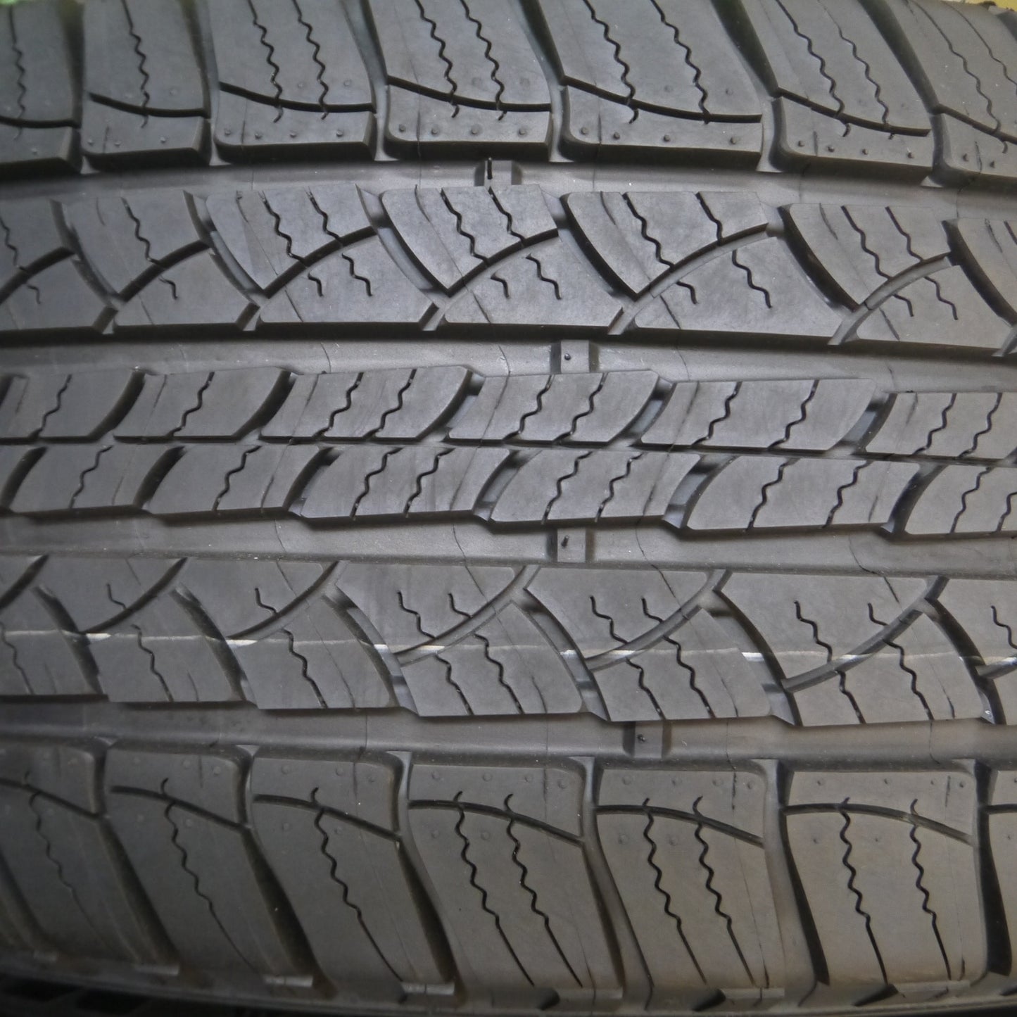 *送料無料* 新車外し！23年★トヨタ 150系 ランクル プラド 純正 265/65R17 ミシュラン LATITUDE TOUR 17インチ PCD139.7/6H★4022111Hノ