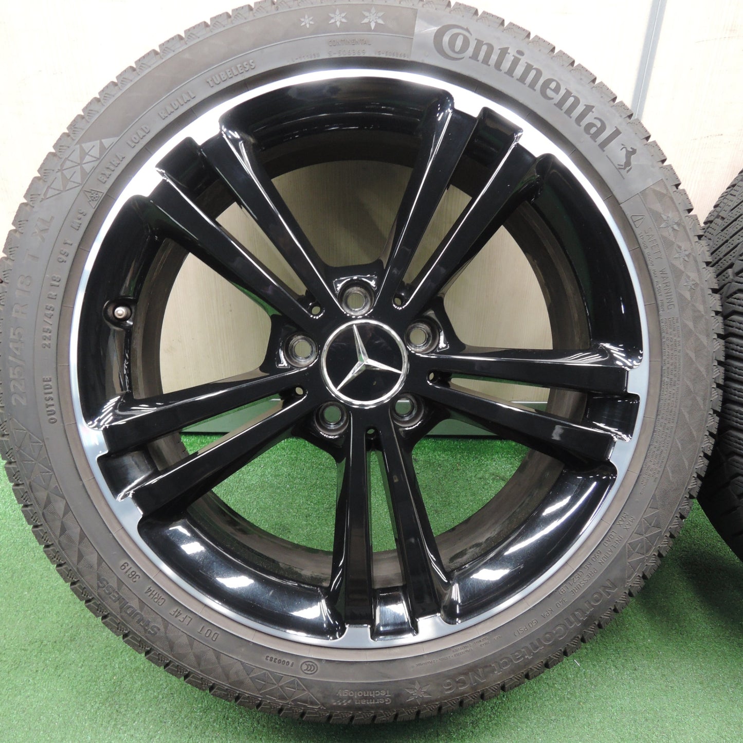 [送料無料] バリ溝！9分！キレイ★ベンツ CLAクラス W177 Aクラス 純正 225/45R18 スタッドレス コンチネンタル ノースコンタクト NC6 PCD112/5H★4011905TNス