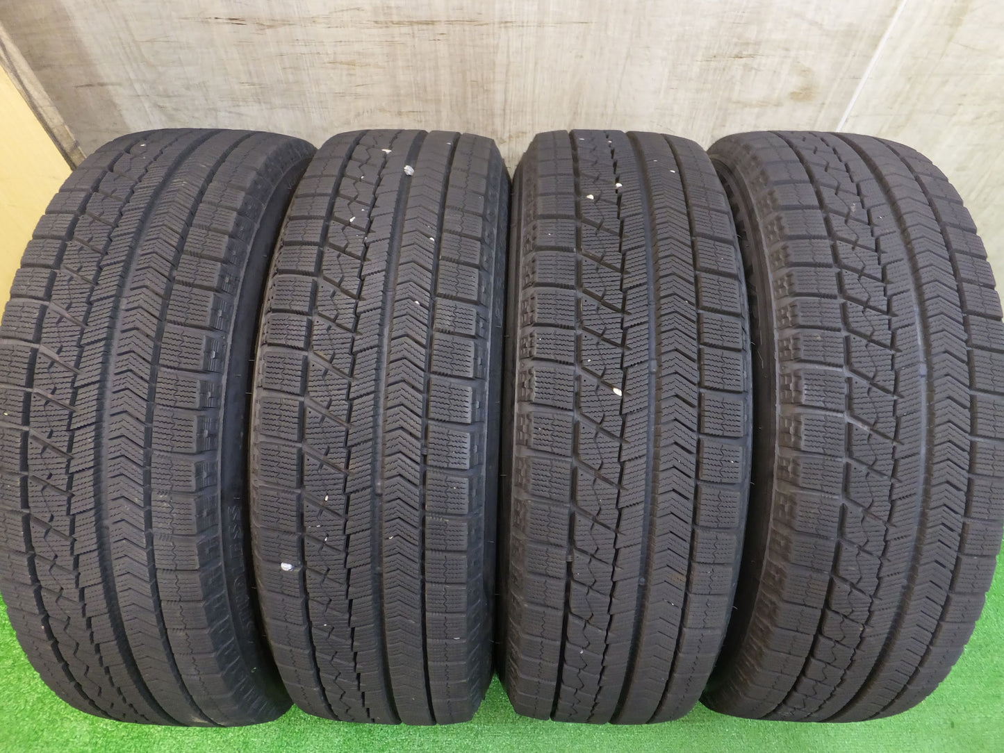 [送料無料]バリ溝！19年！9.5分★スタッドレス 185/65R15 ブリヂストン ブリザック VRX 社外 アルミ ホイール 15インチ PCD100/4H★2080510Hス