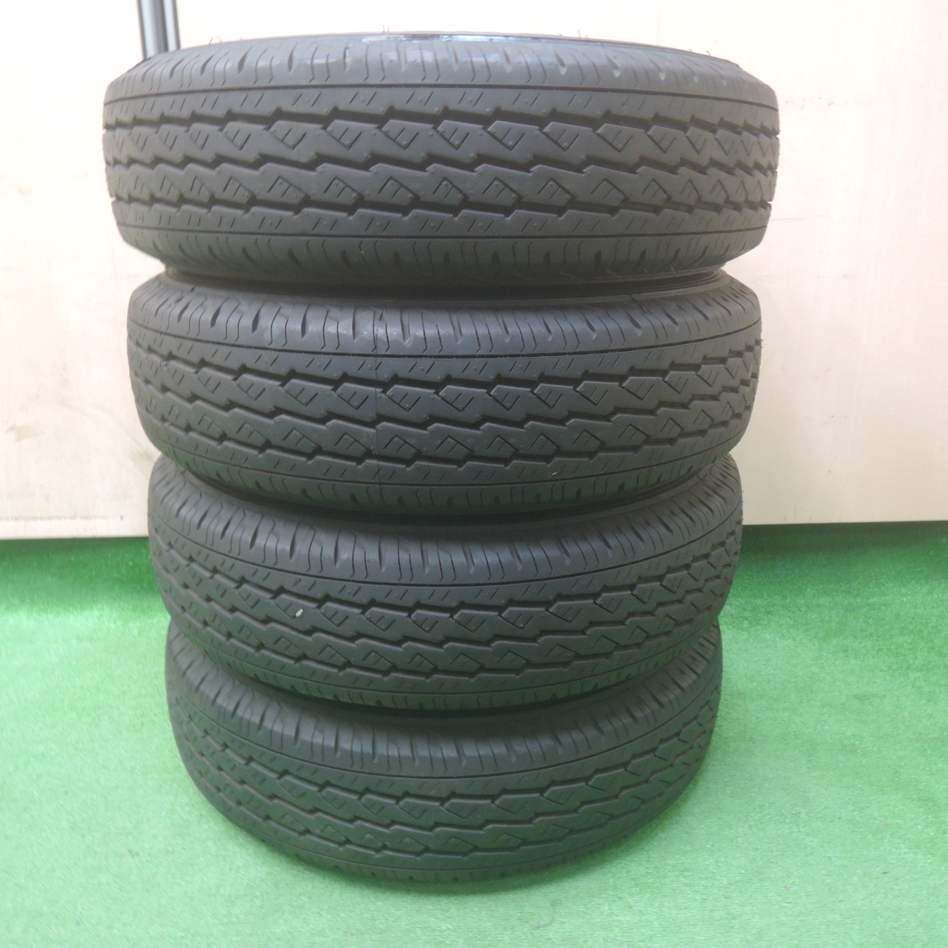 【BS R670 175R13LT 8PR】夏タイヤ【トヨタ タウンエース/ライトエース 純正ホイール 13インチ 5J5HPCD114.3+50】バリ溝　(MTH498)クレジットカード QRコード決済可能 送料無料* タイヤほぼ未使用！キレイ☆トヨタ タウンエース ライト